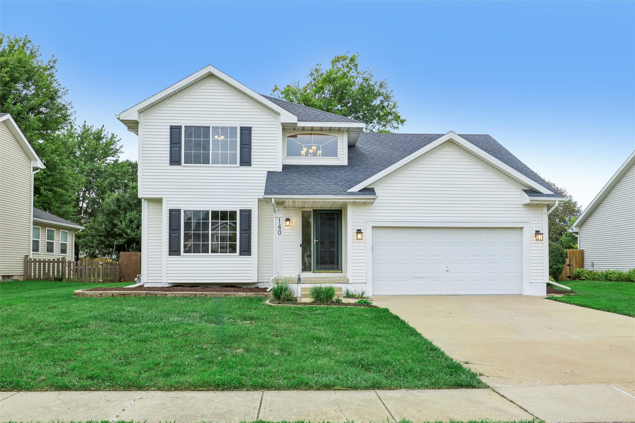 140 SE Dogwood Lane — photo