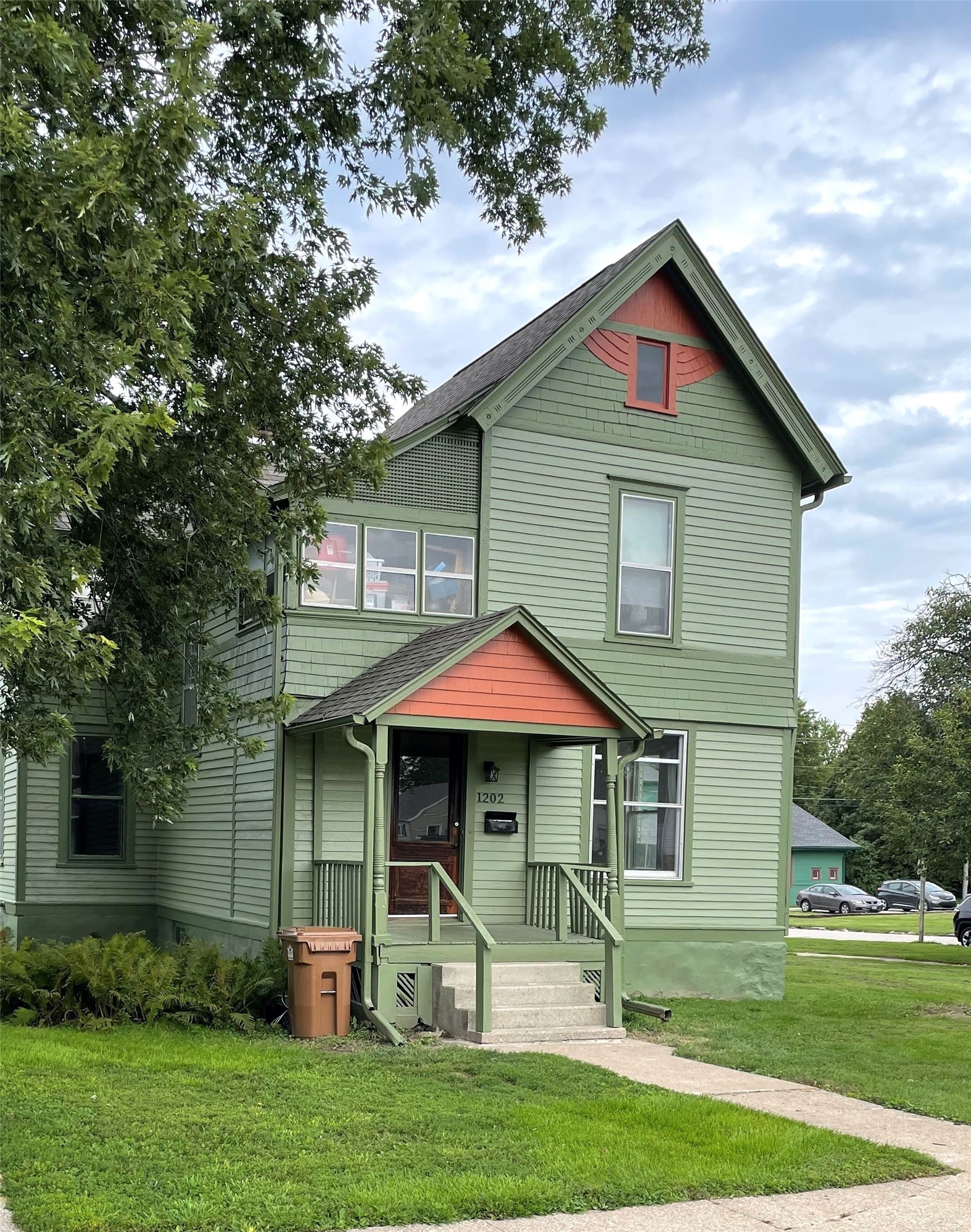 1202 Main Street — photo