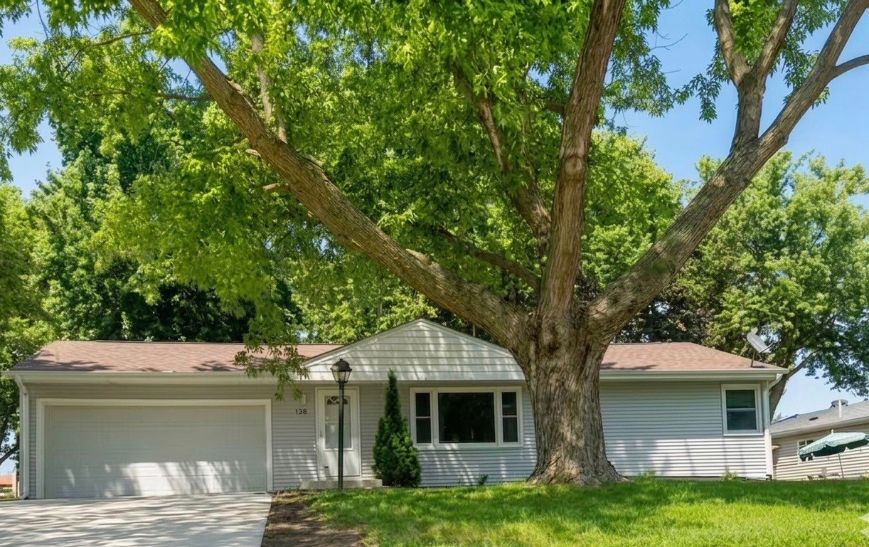 138 Greenfield Parkway — photo