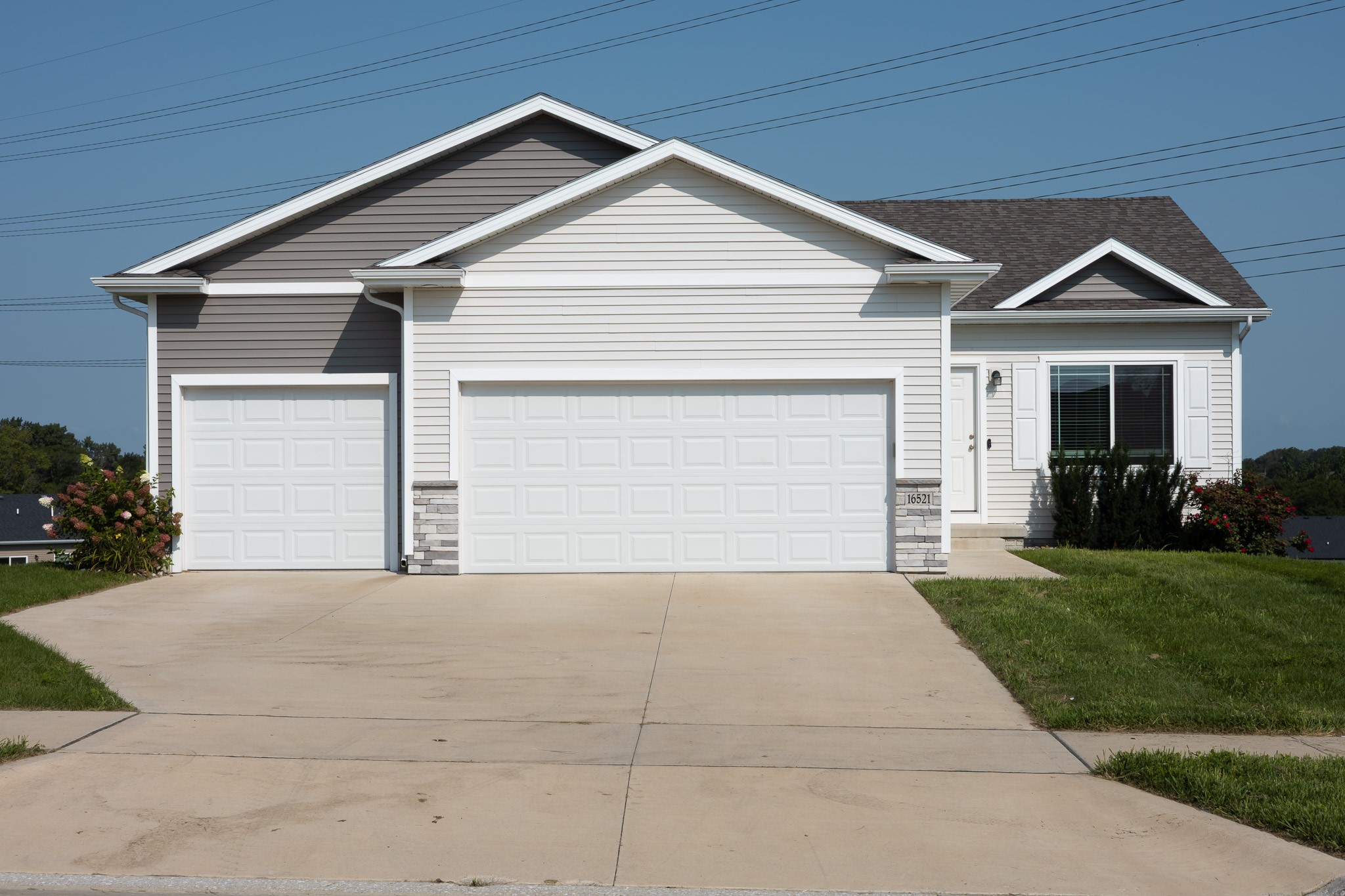 16521 Bentwood Drive — photo