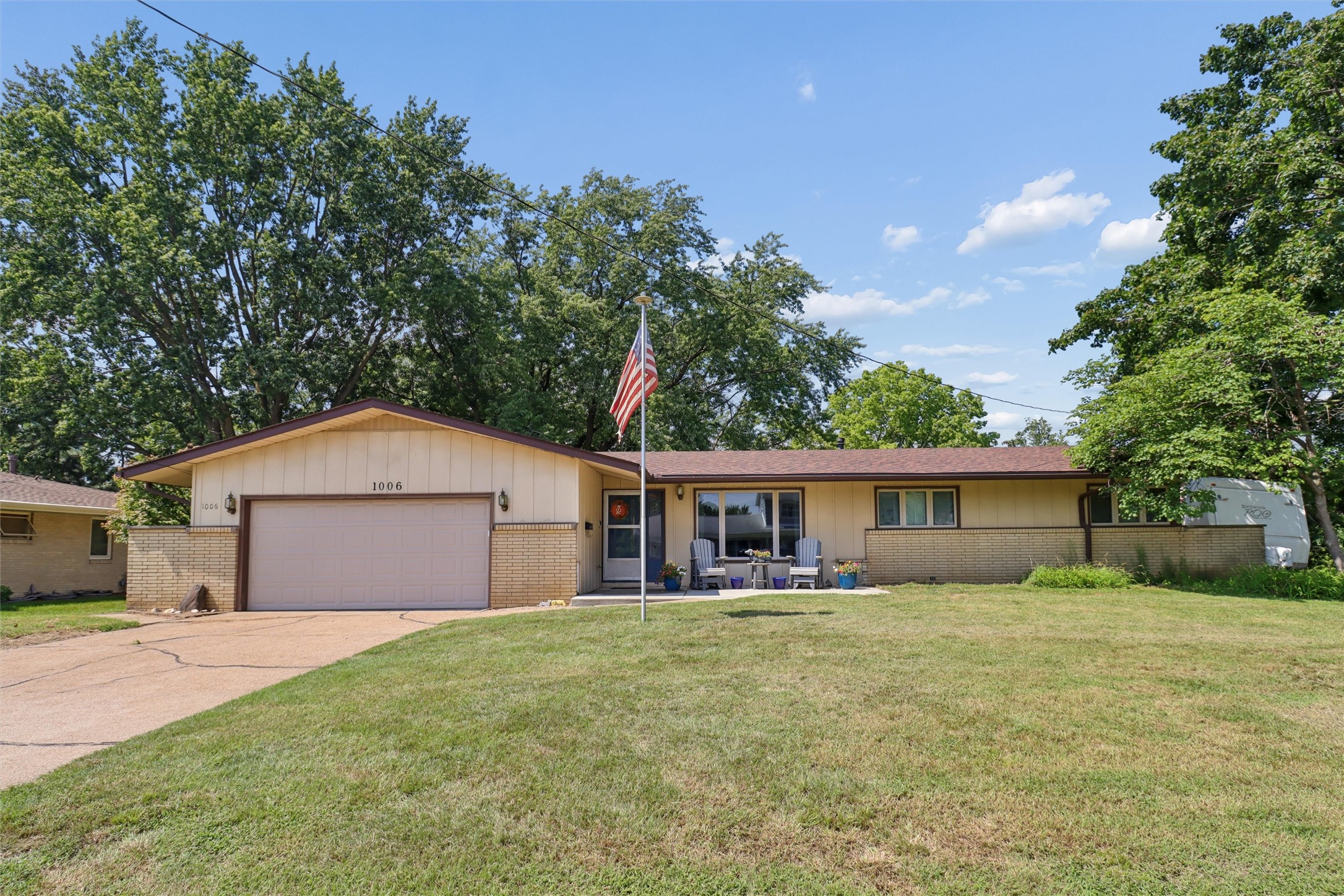 1006 Knob Hill Drive — photo