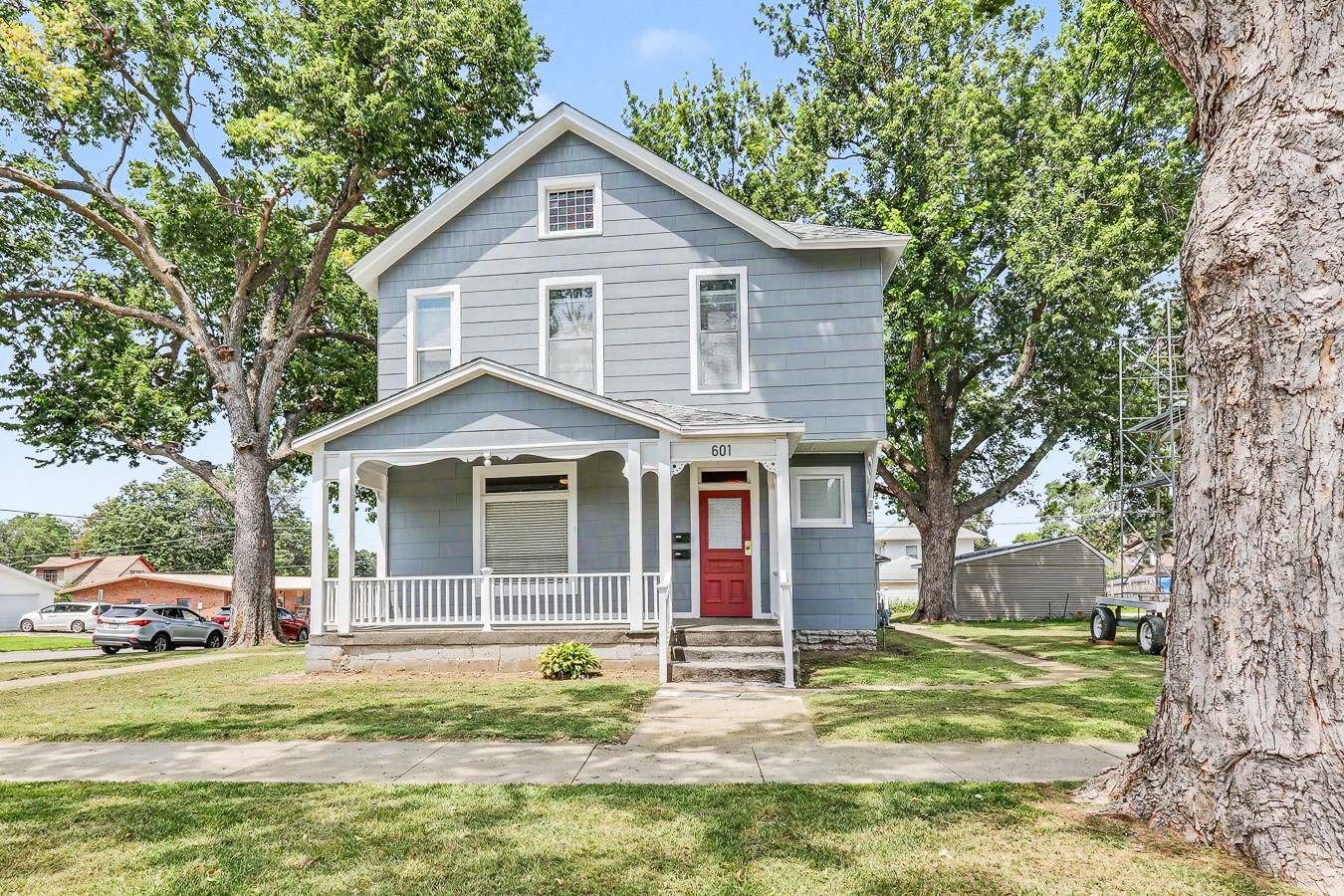 601 E Robinson Street — photo