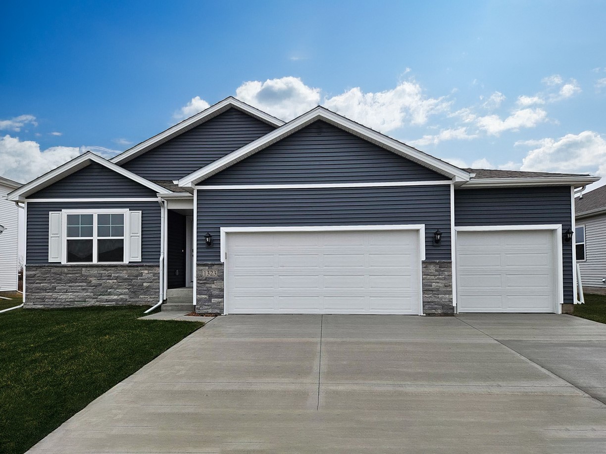 1435 Mallard Lane — photo