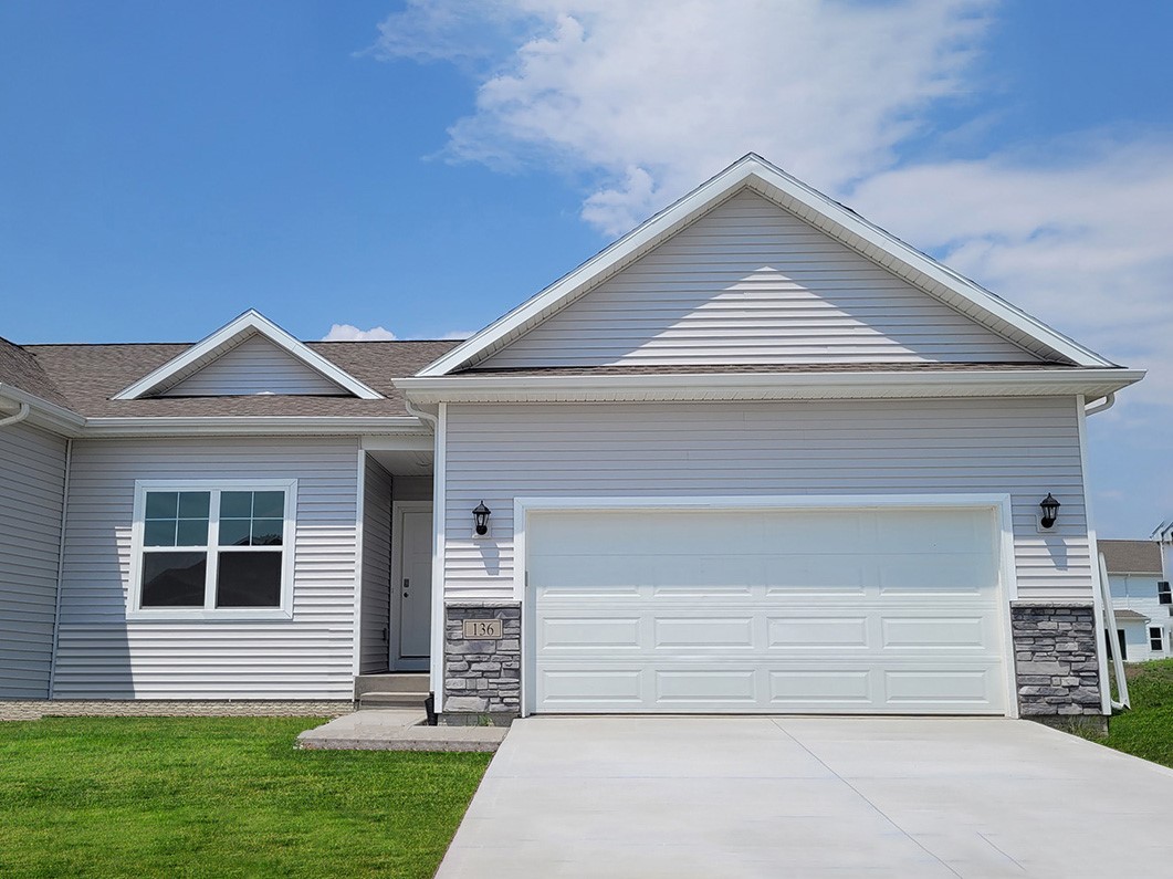 2982 Lake Hill Drive — photo