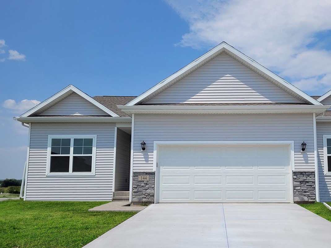 2978 Lake Hill Drive — photo