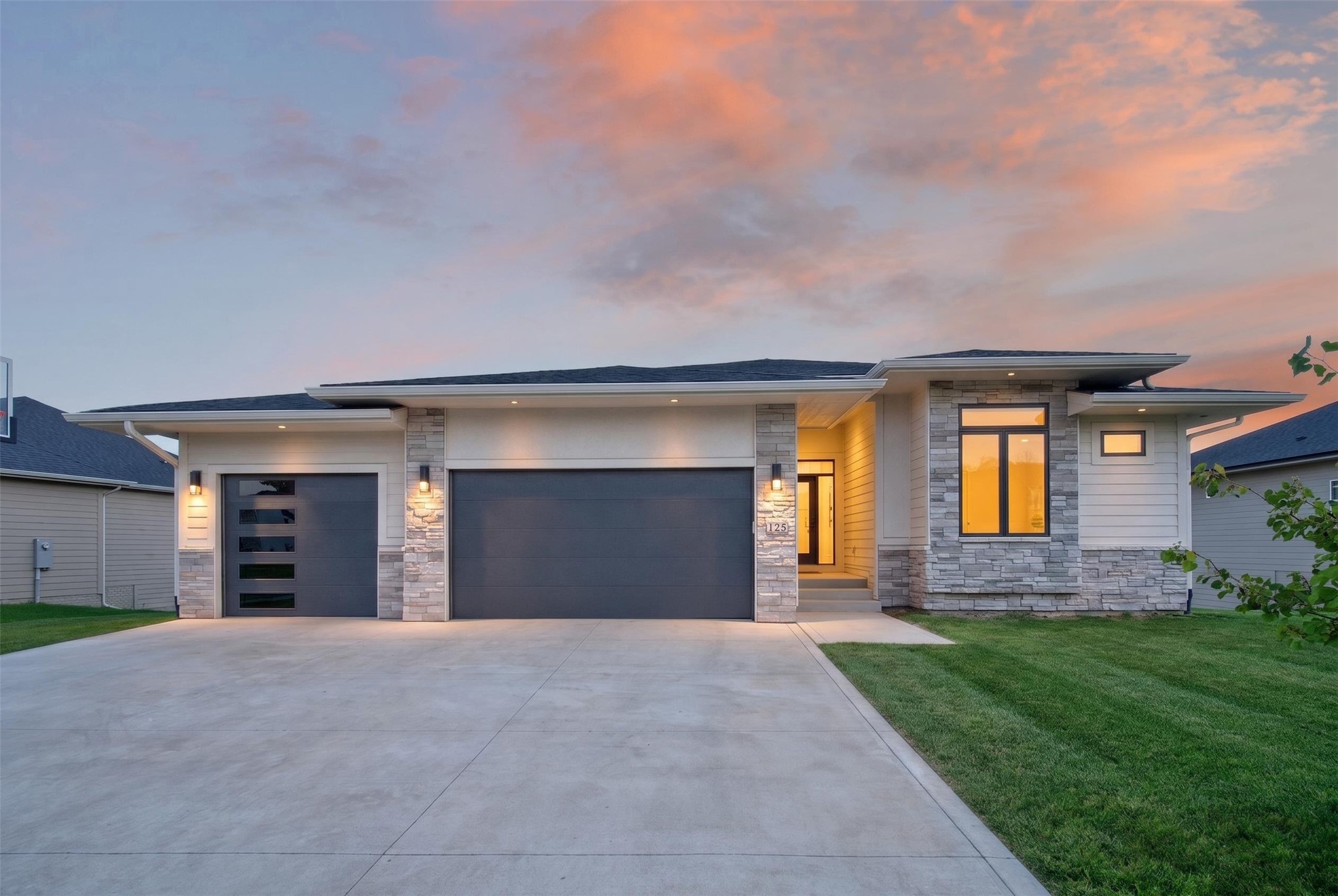 125 NW Alderleaf Drive — photo