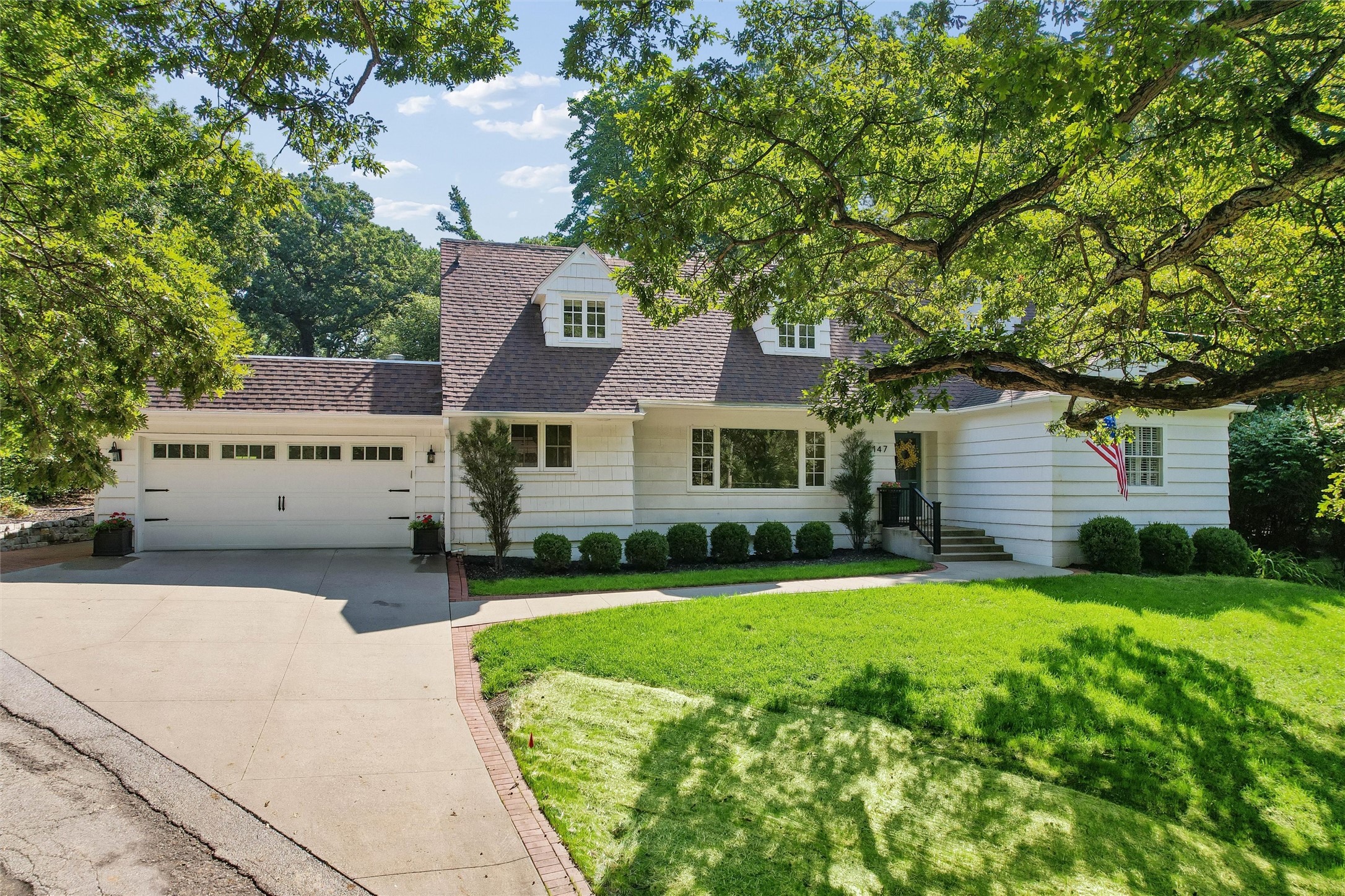147 Tonawanda Drive — photo