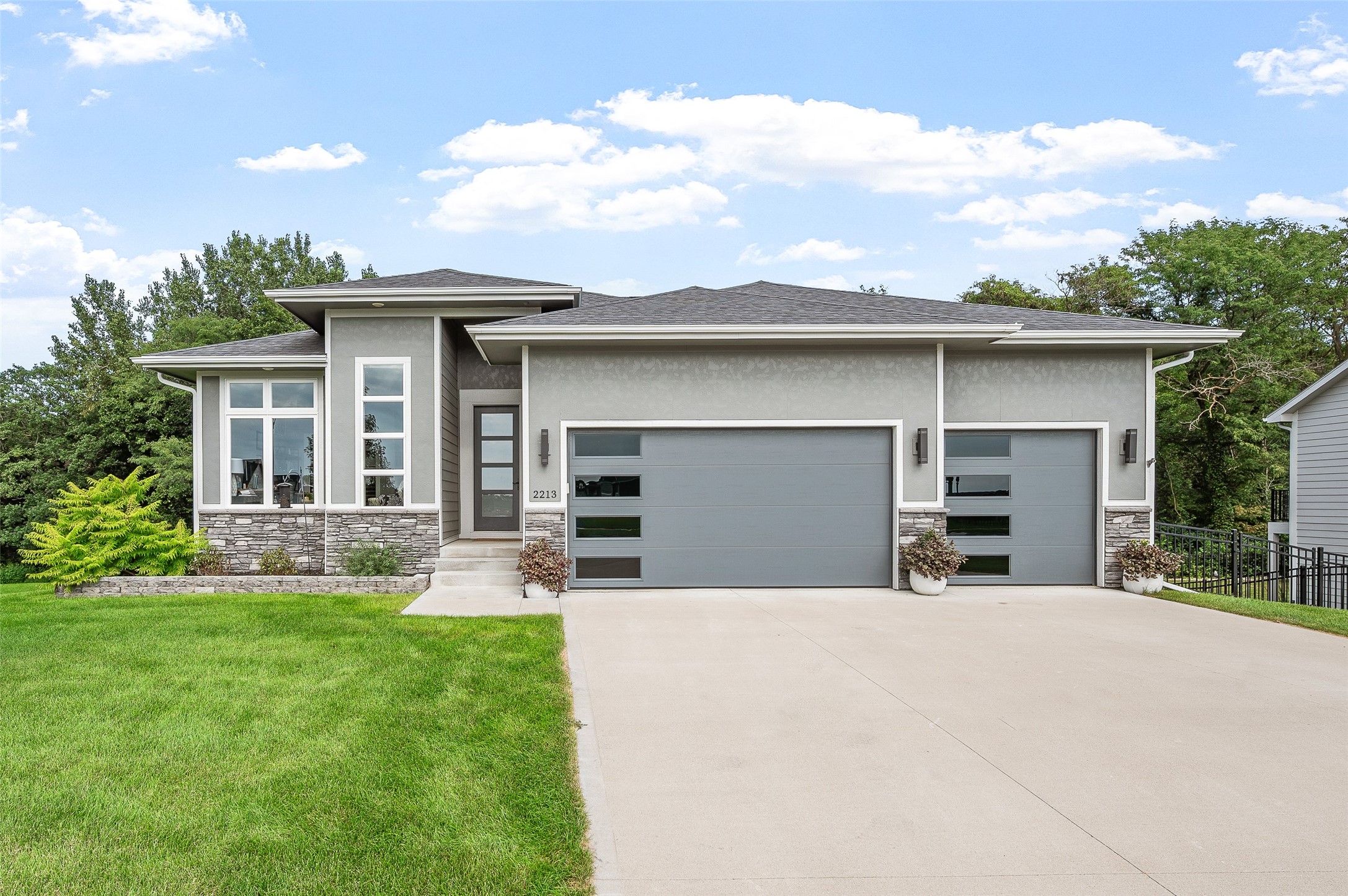 2213 NE Heritage Drive — photo