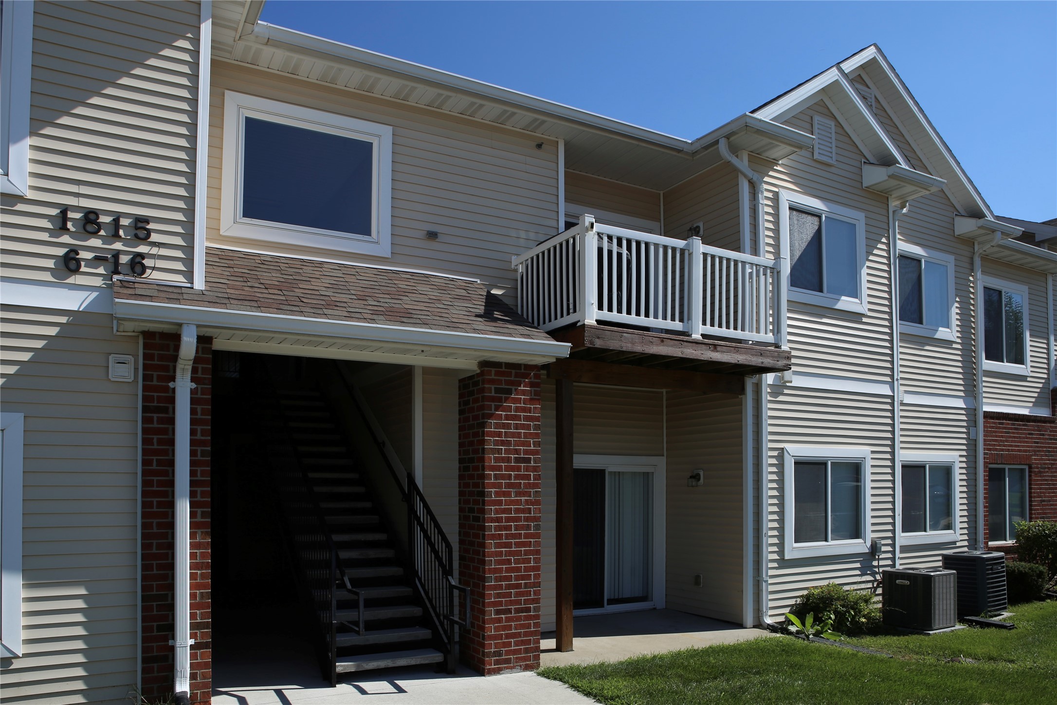 1815 SW White Birch Circle 11 — photo