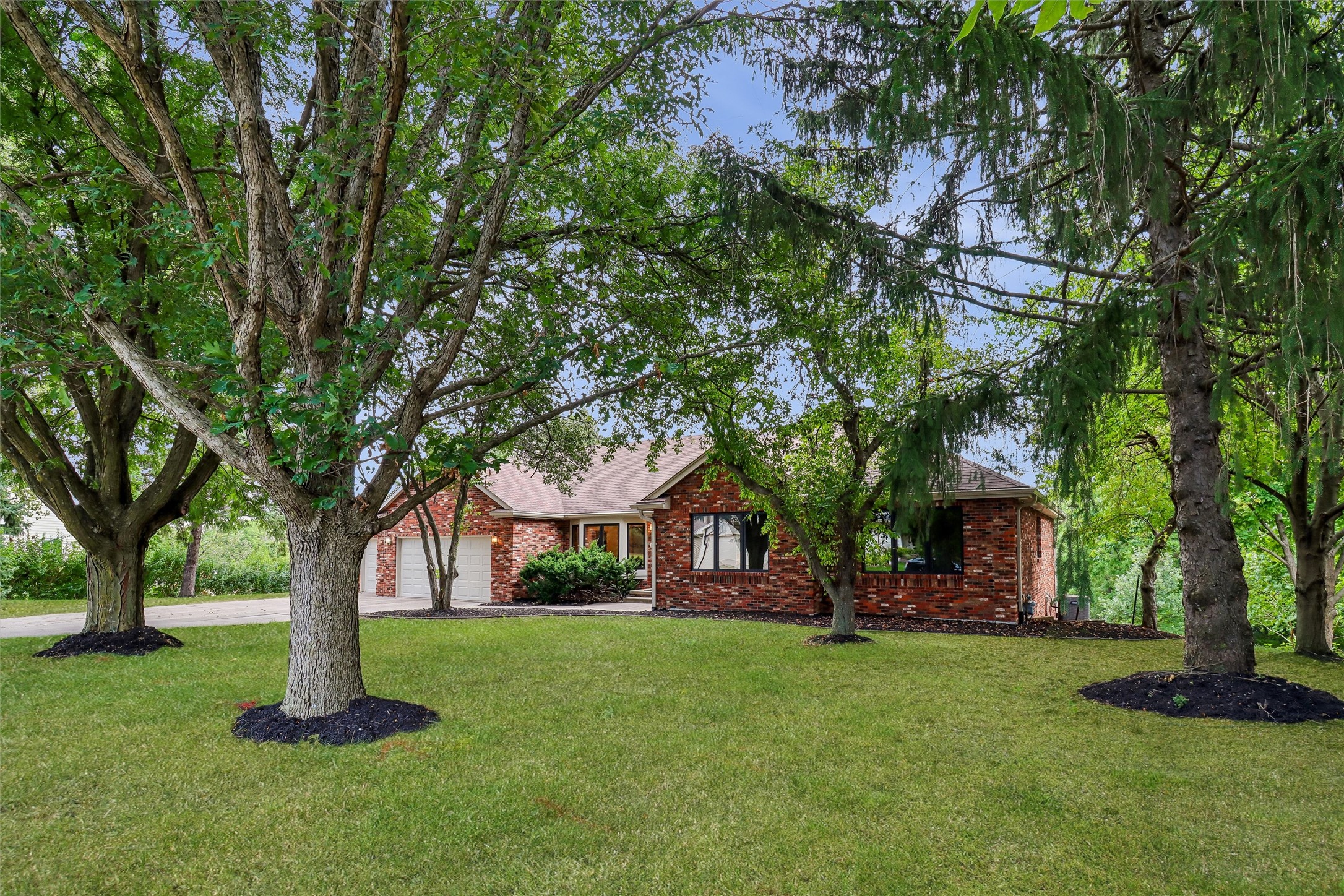 203 NW Rock Creek Circle — photo
