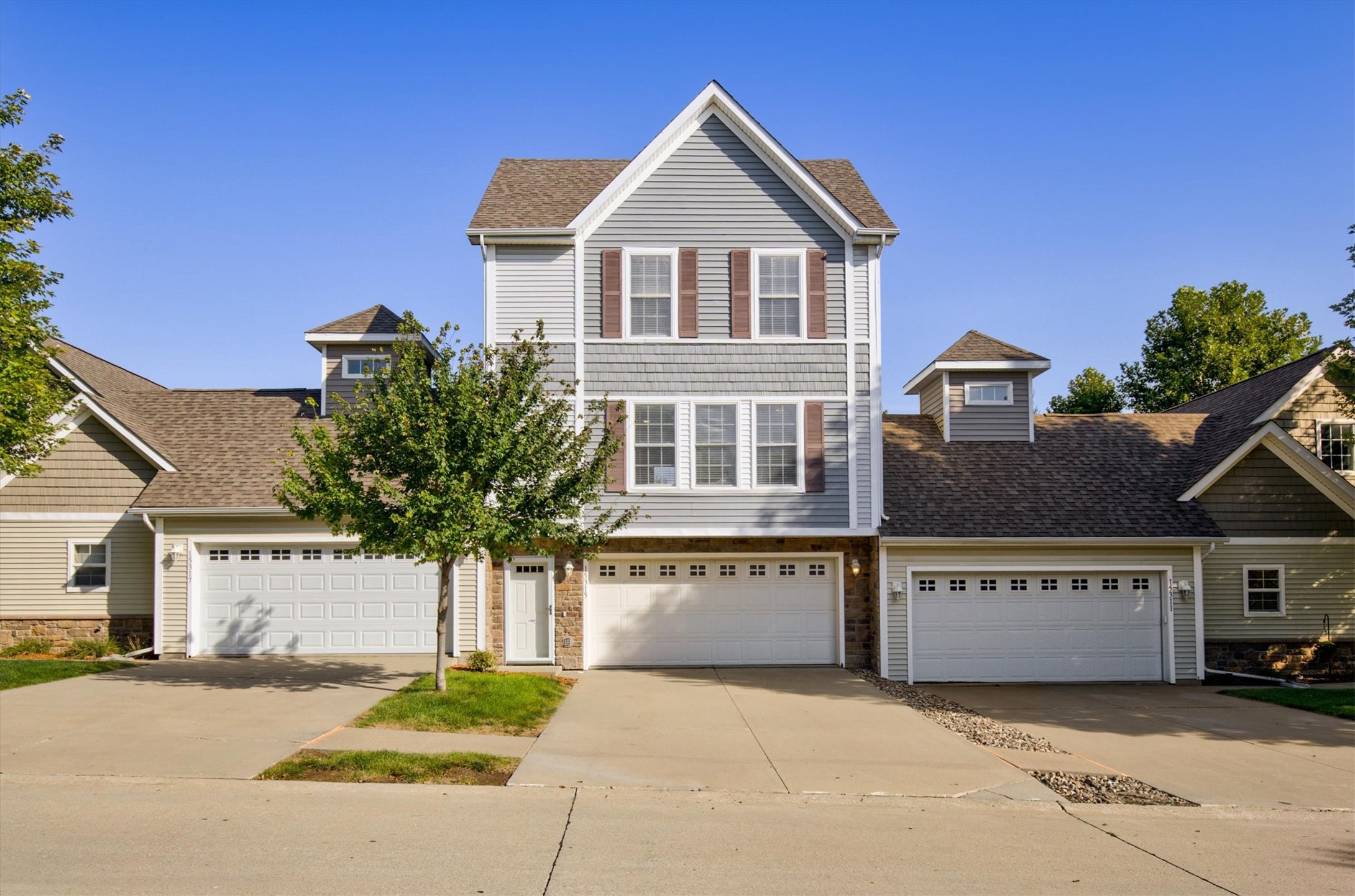 15315 Townsend Avenue — photo