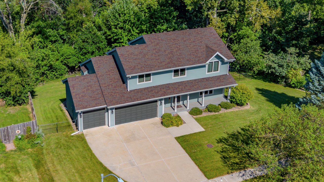 829 SE Laurie Lane — photo