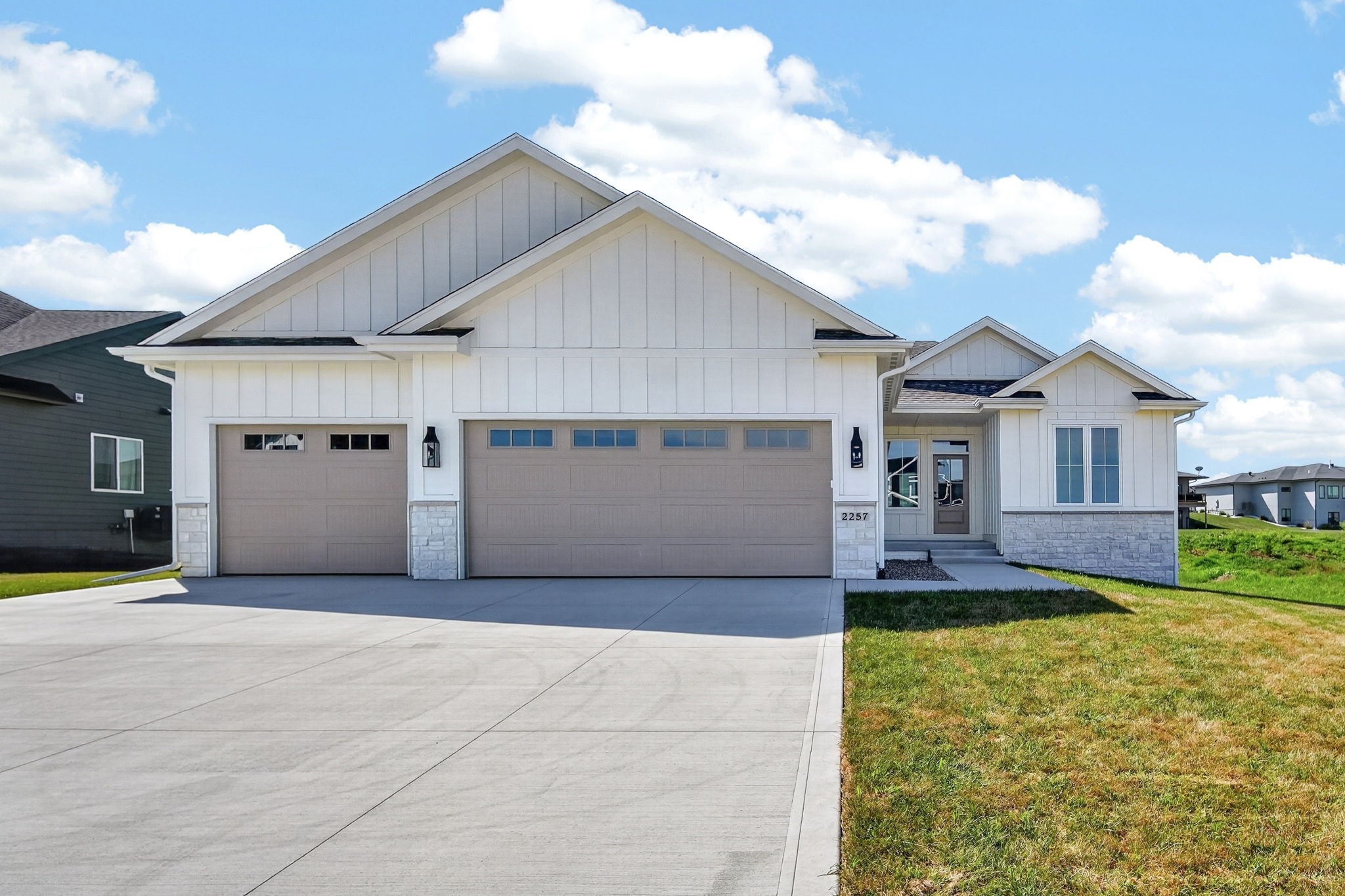 2257 Green Leaf Circle — photo