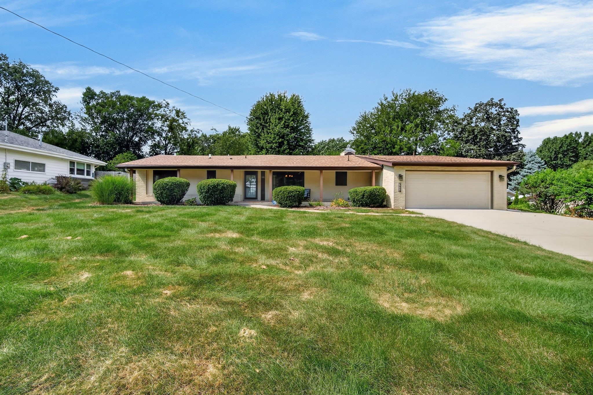 3414 Wakonda Court — photo