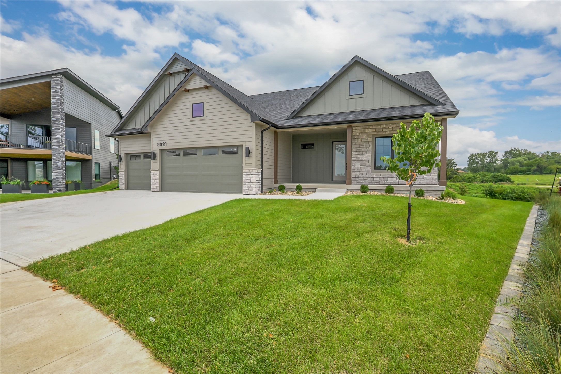 5821 Rose Circle — photo