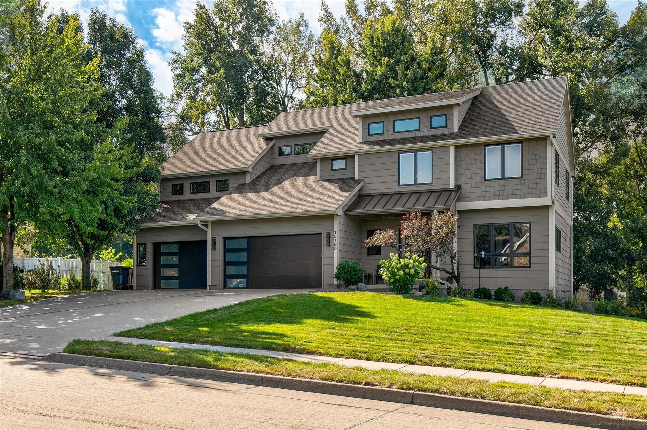 15160 New York Circle — photo