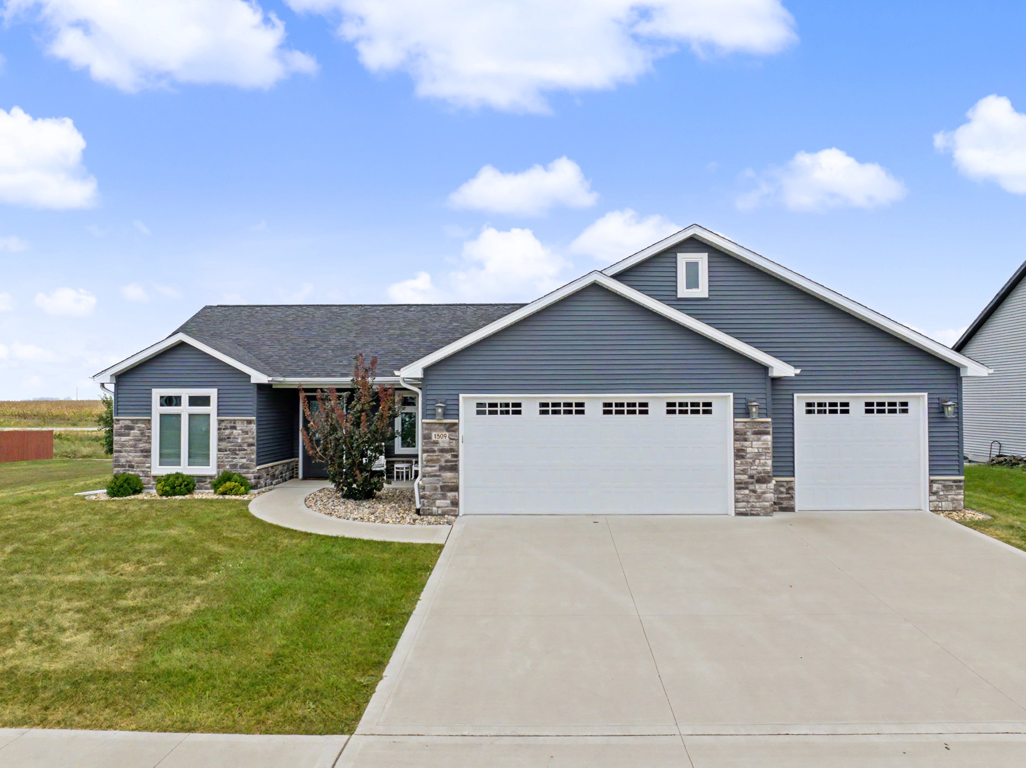 1509 Ledges Drive — photo