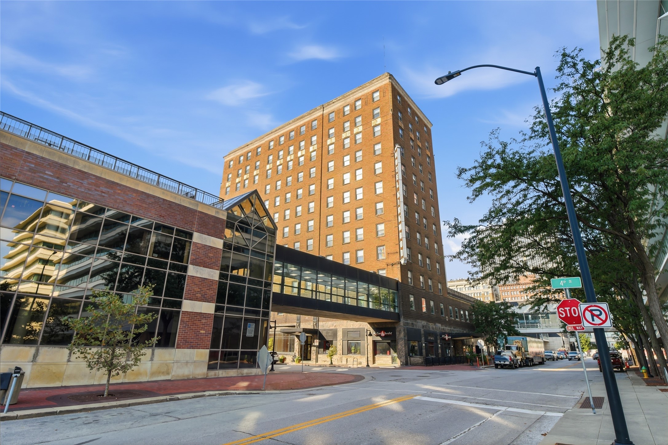 400 Walnut Street 903 — photo