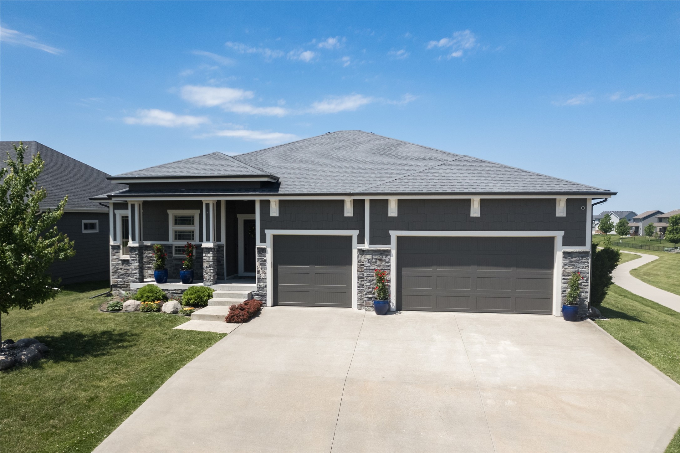 1618 NE Vicksburg Drive — photo
