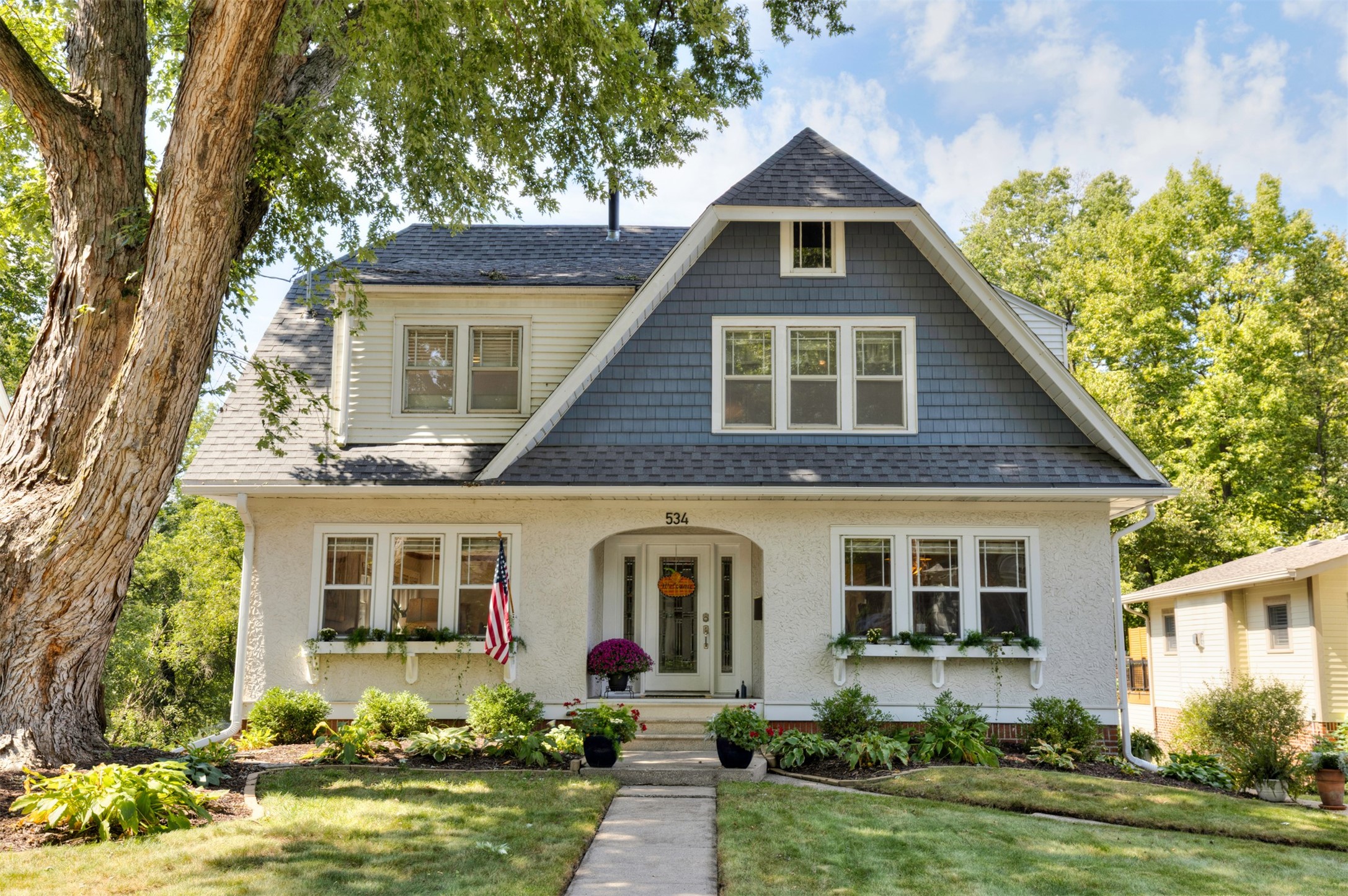 534 Waterbury Circle — photo