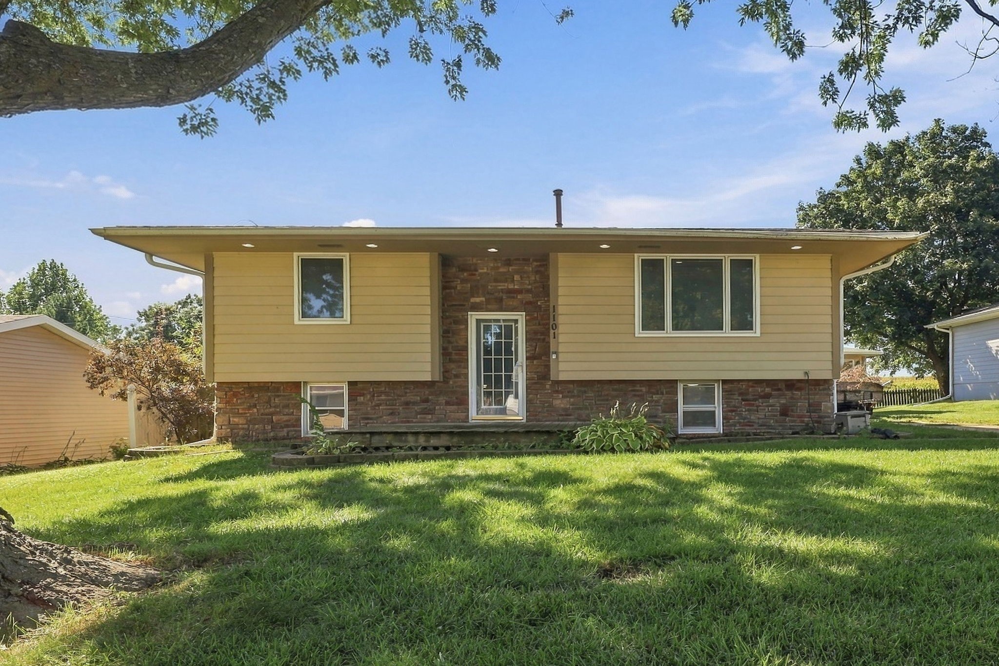 1101 Skylane Drive — photo