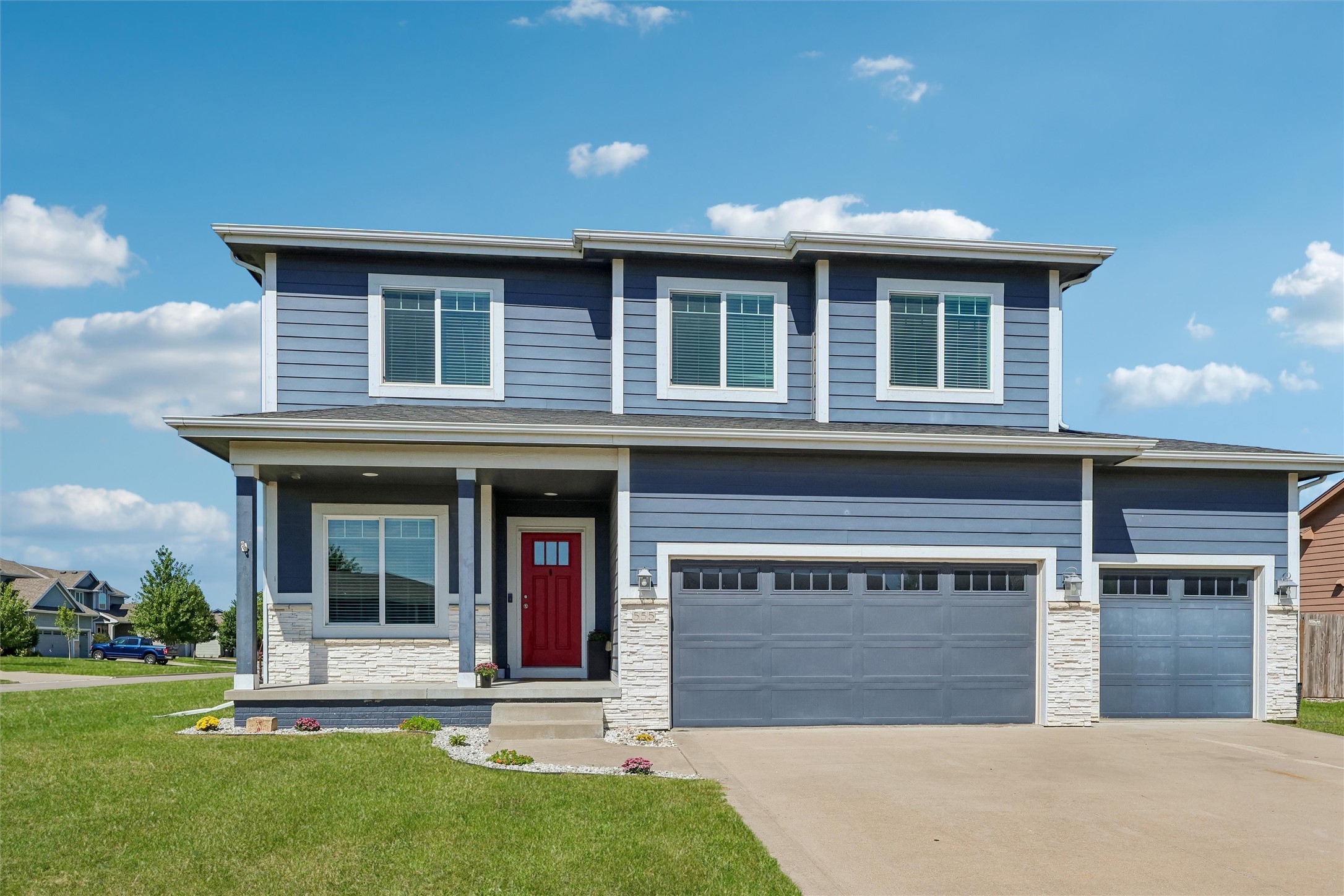 555 NE Bowman Drive — photo