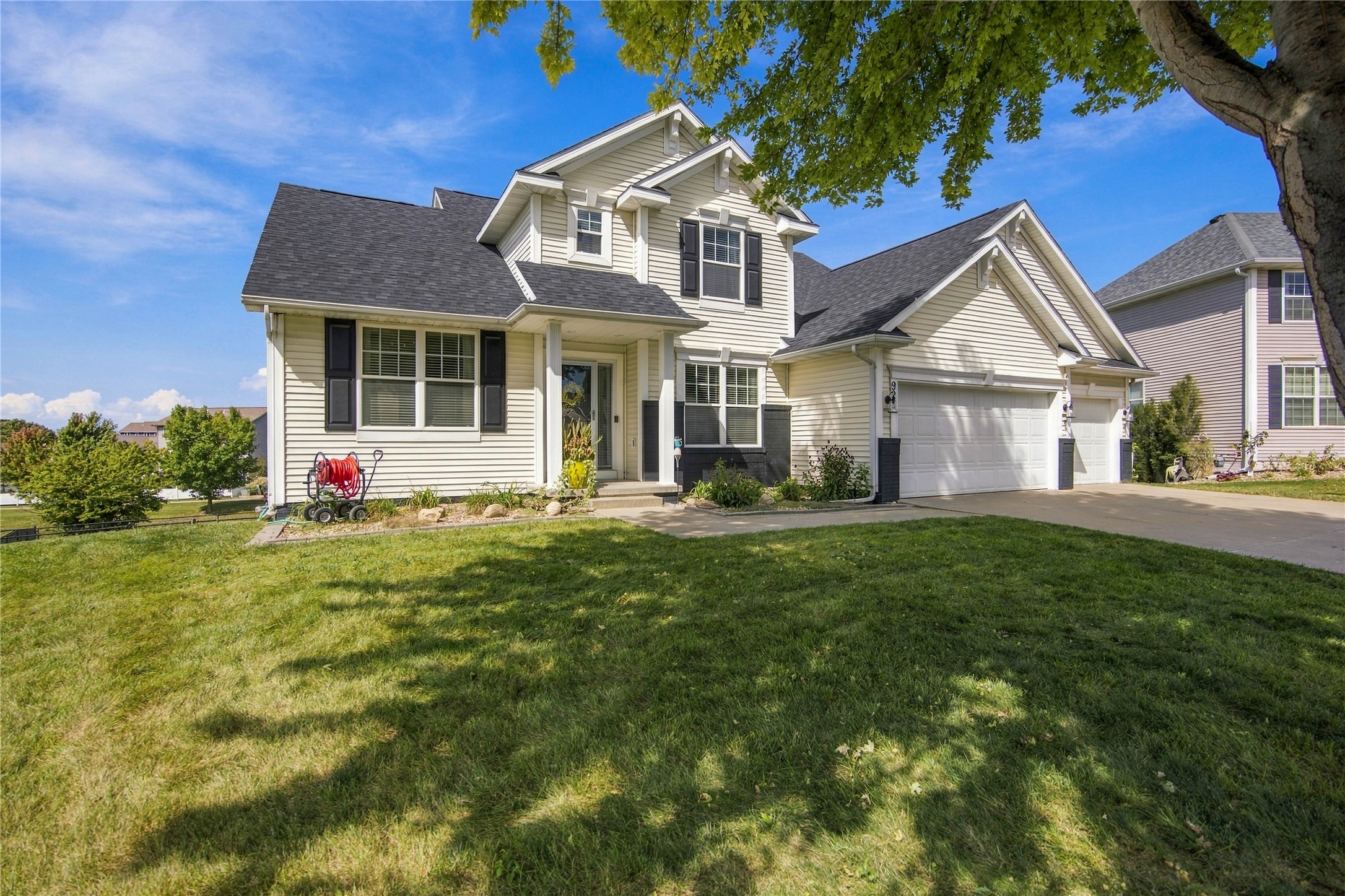 924 NE Otter Ridge Circle — photo
