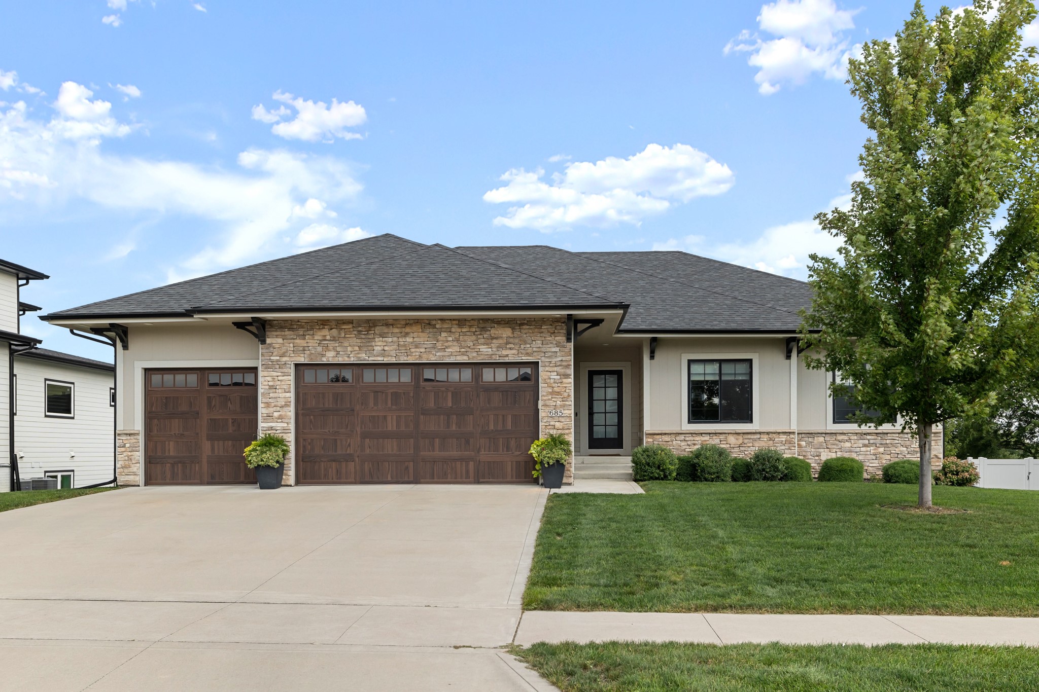 685 Daybreak Drive — photo