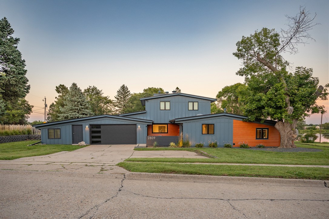 2809 Lakeland Drive — photo