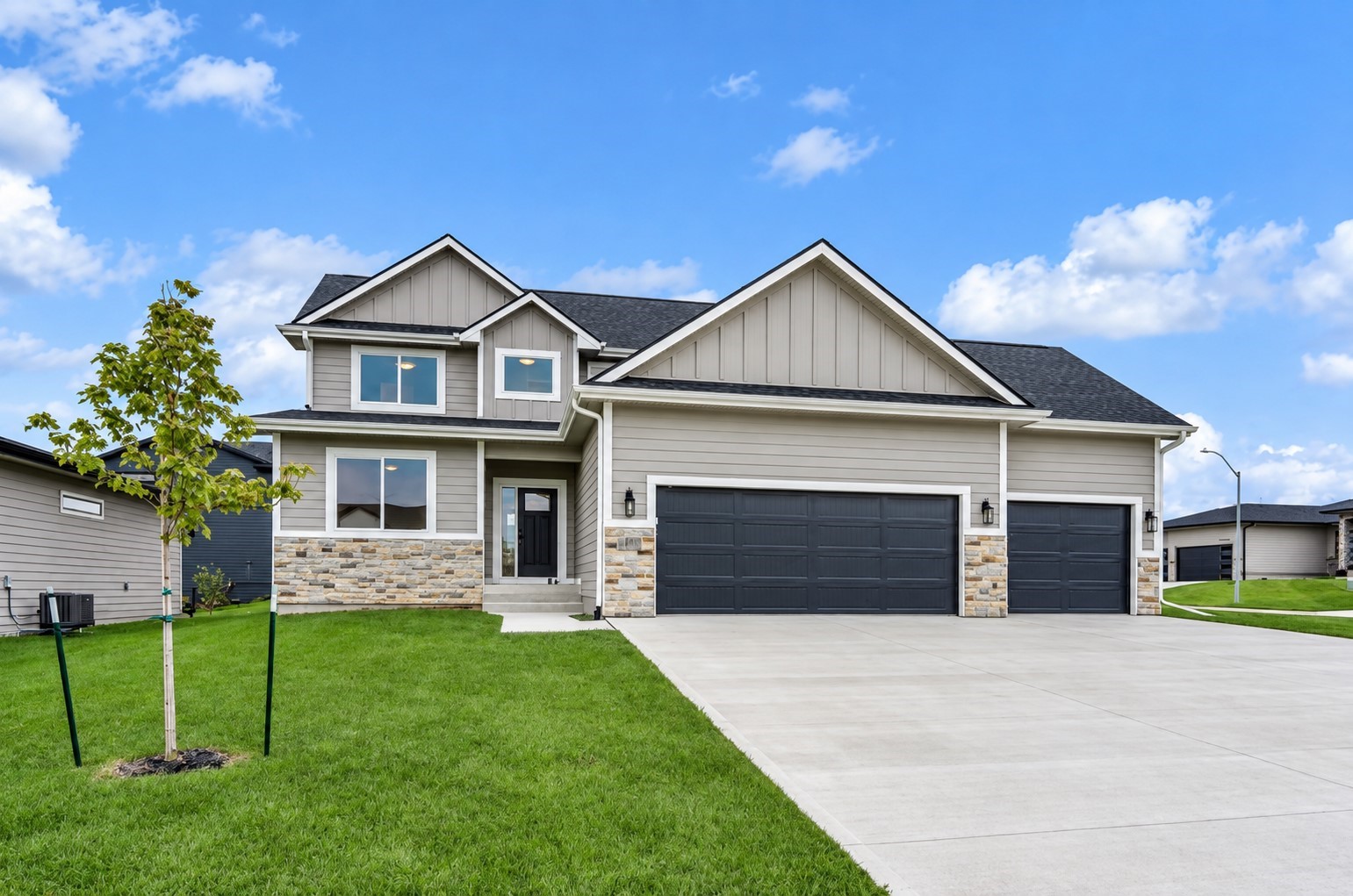 14311 Catalpa Drive — photo