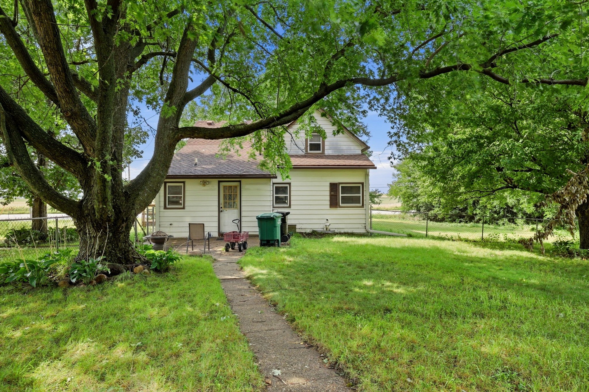 3875 NW Irvinedale Drive — photo