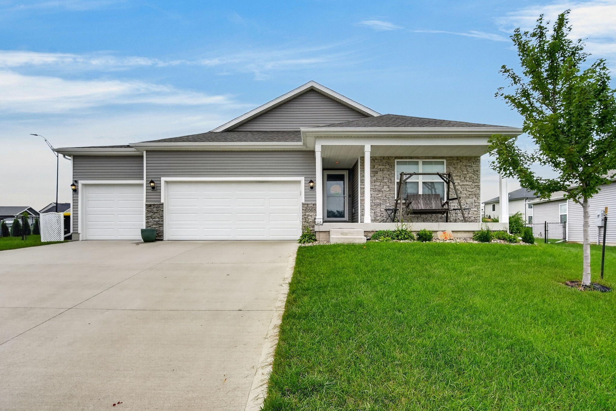 1608 Southbridge Drive — photo