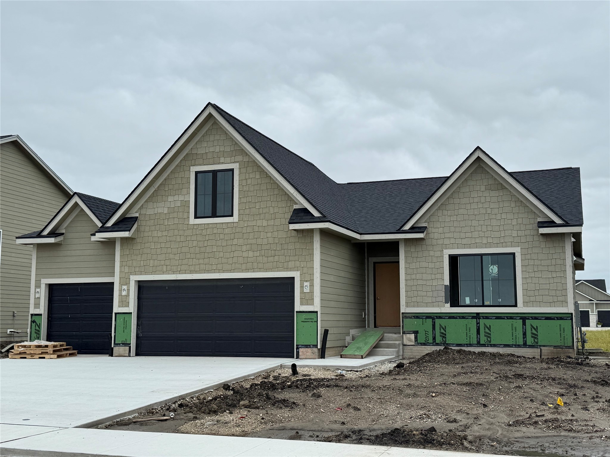 891 SW Boulder Drive — photo