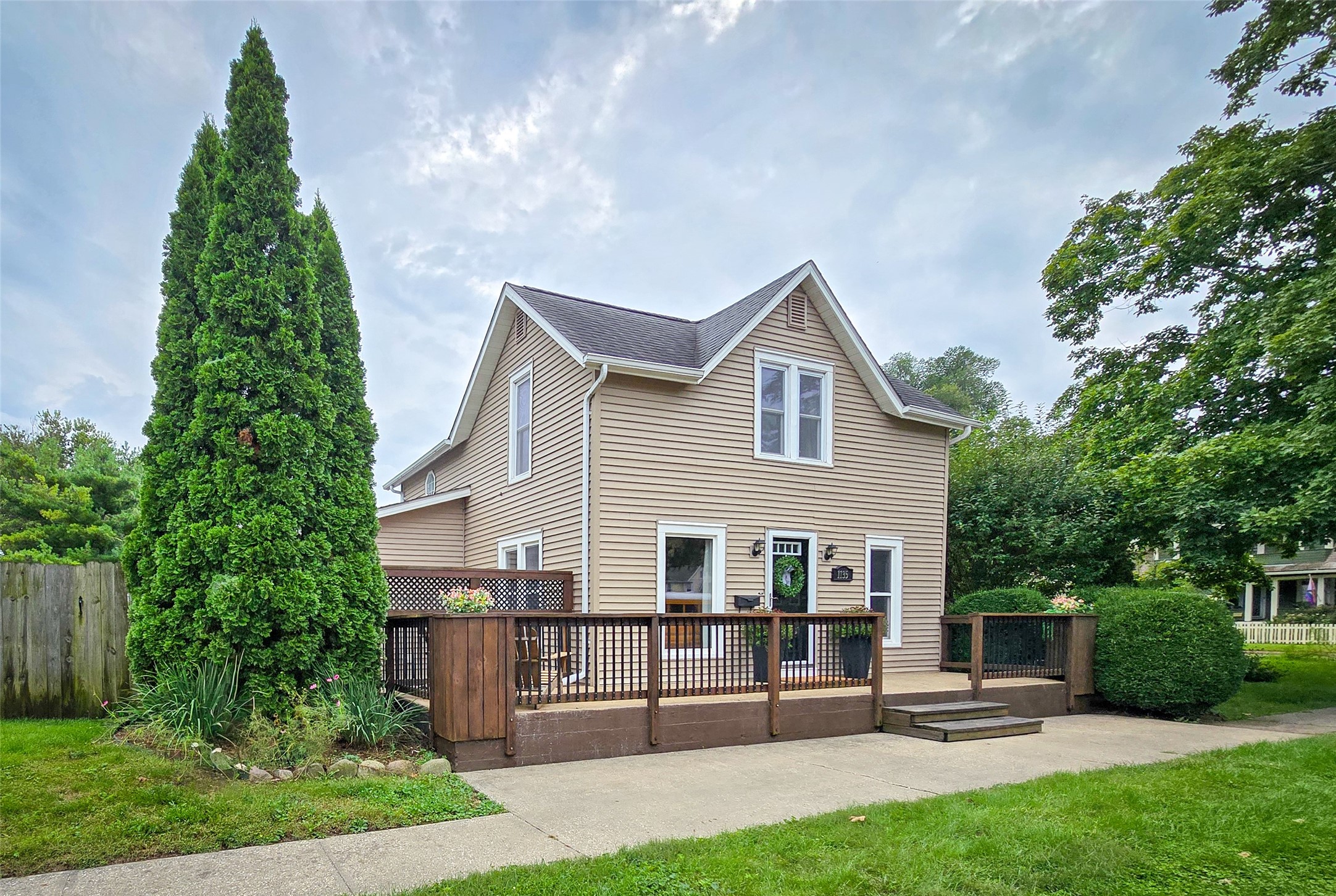 1135 Court Street — photo