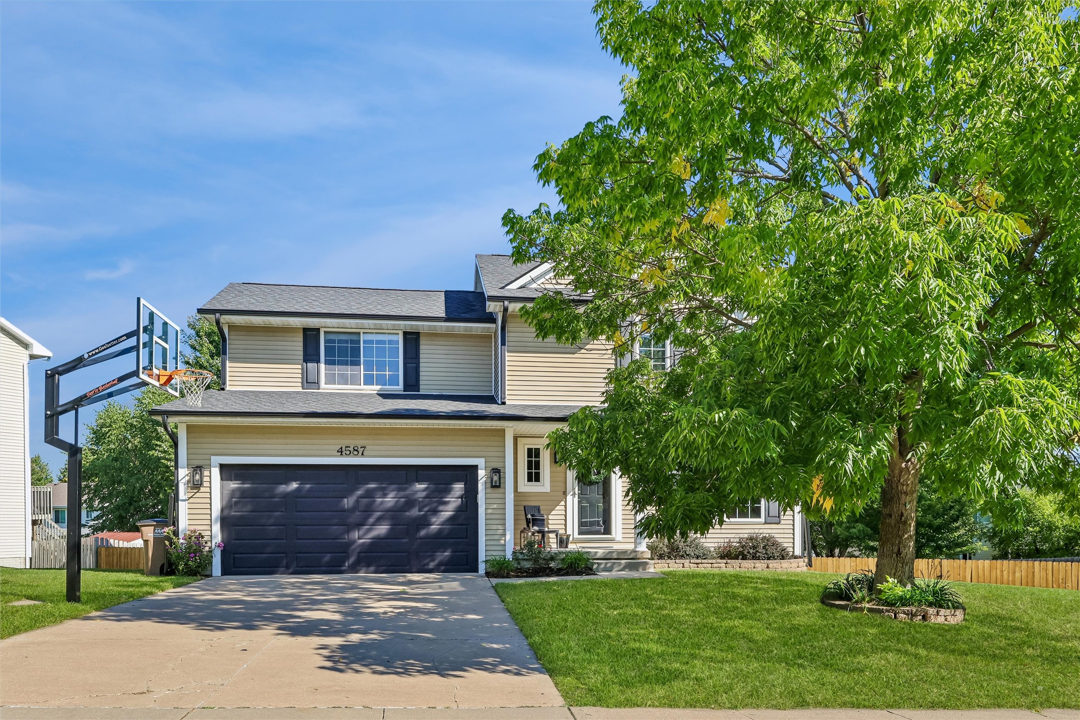 4587 Coachlight Drive — photo
