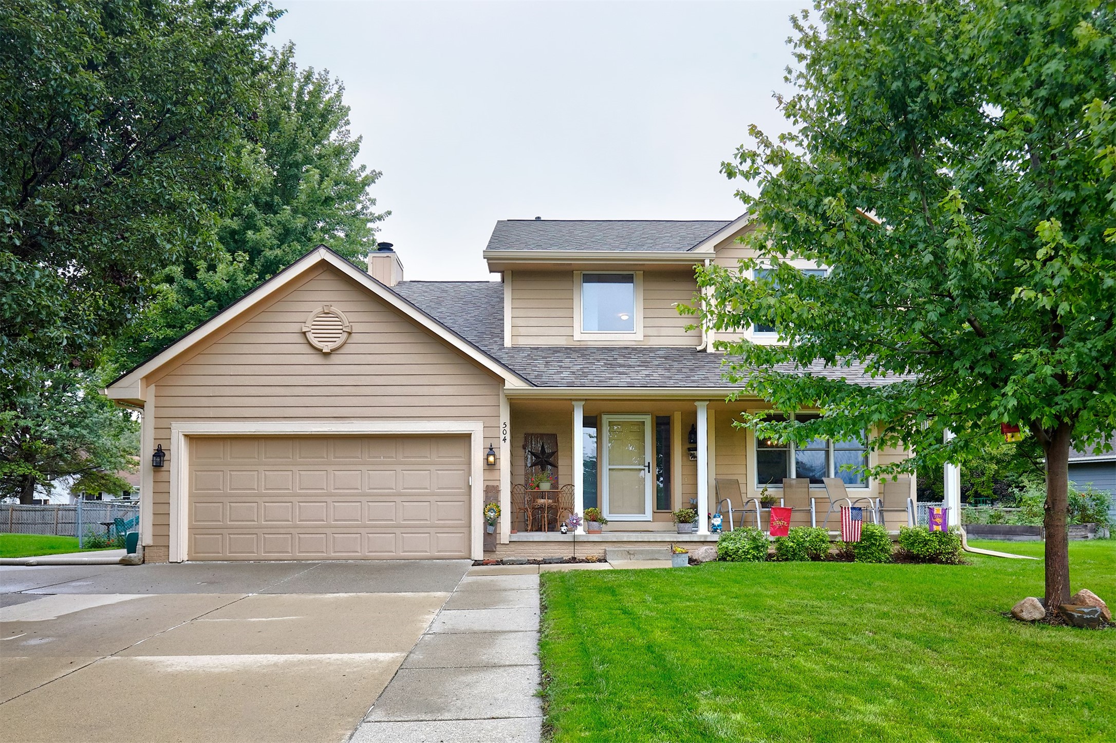 504 SW Maplewood Drive — photo
