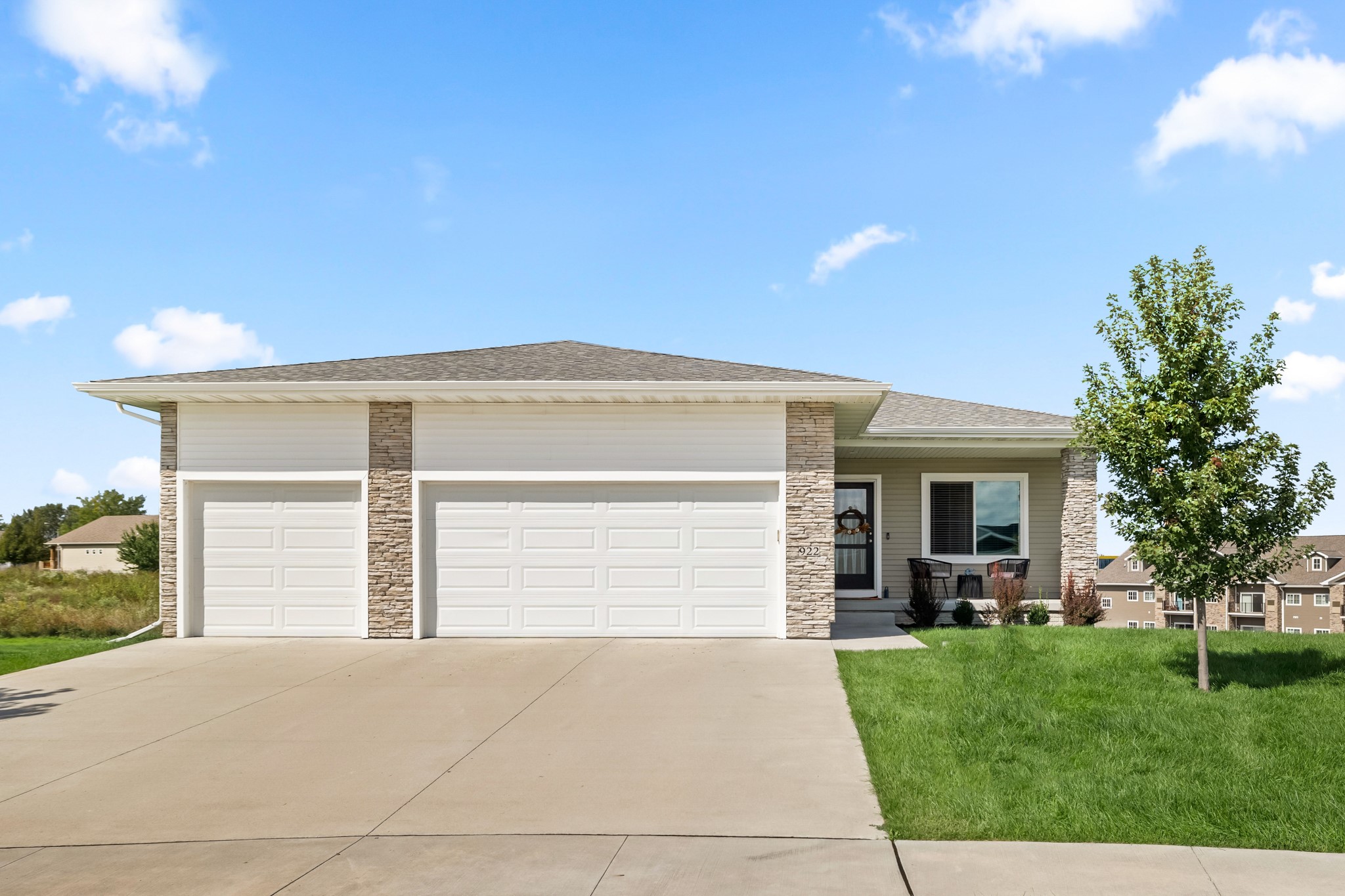 922 Tuscany Drive SE — photo