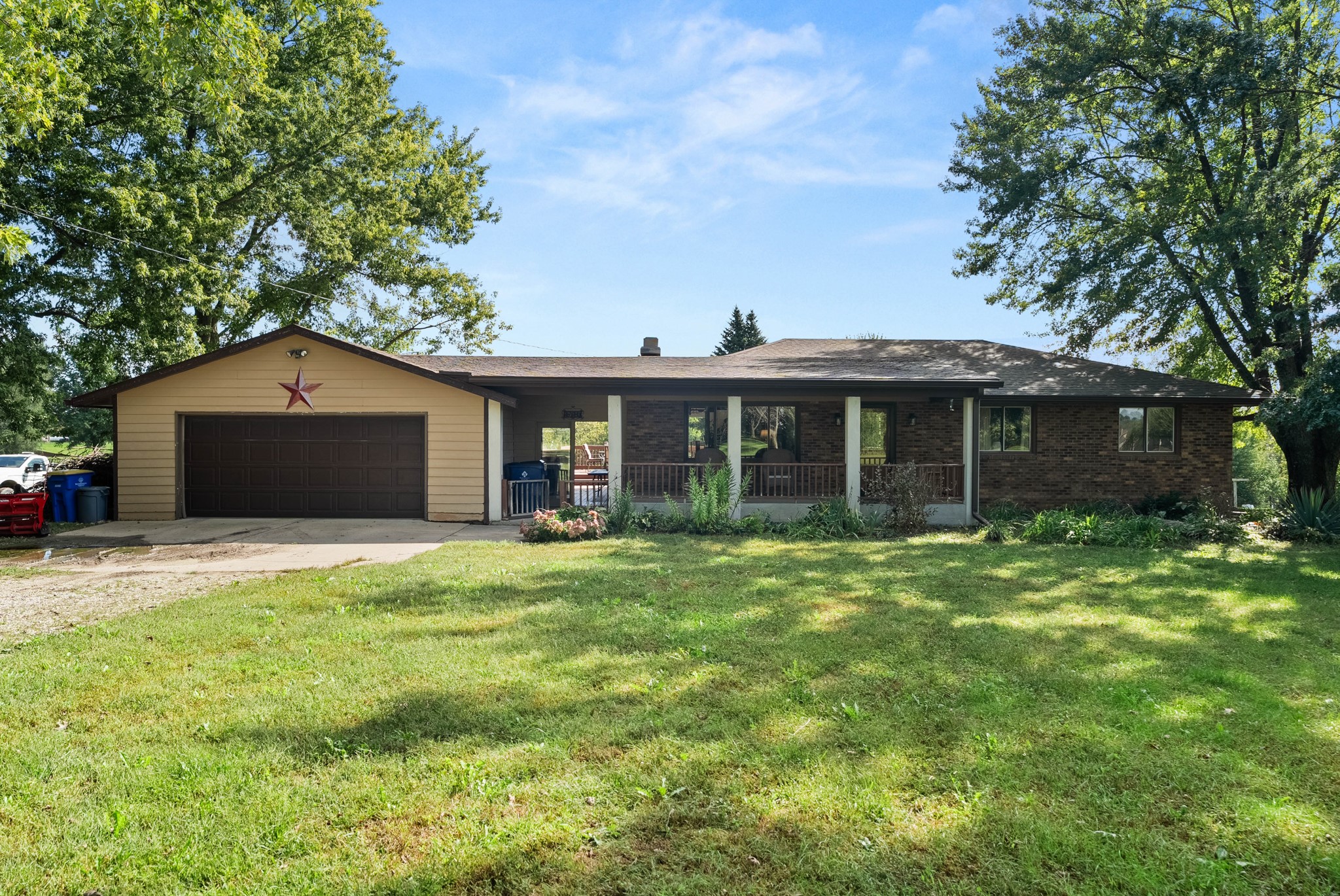 1410 Walnut Lane — photo