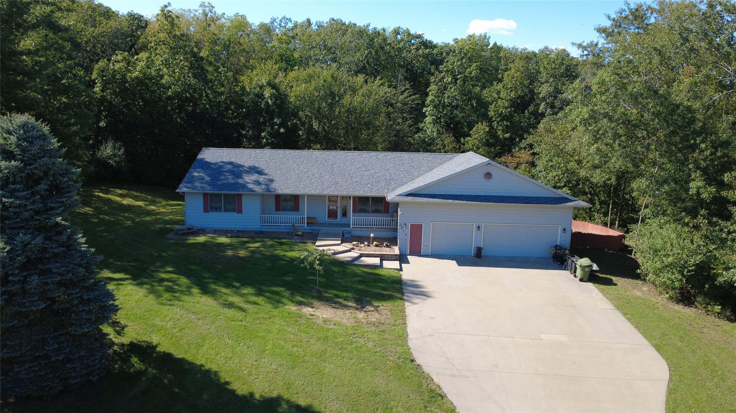 2614 W Larson Street — photo