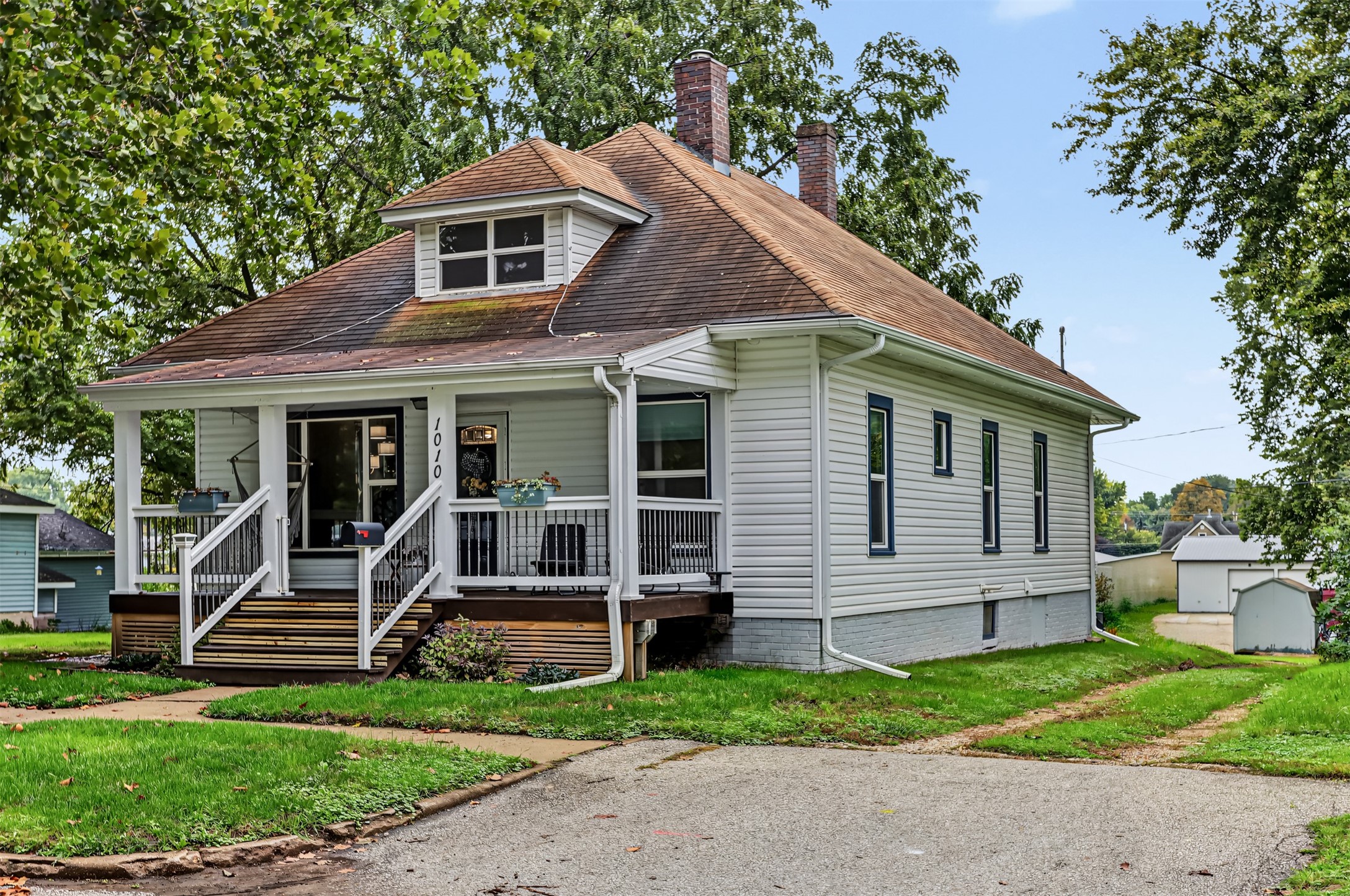 1010 W 2nd Street — photo