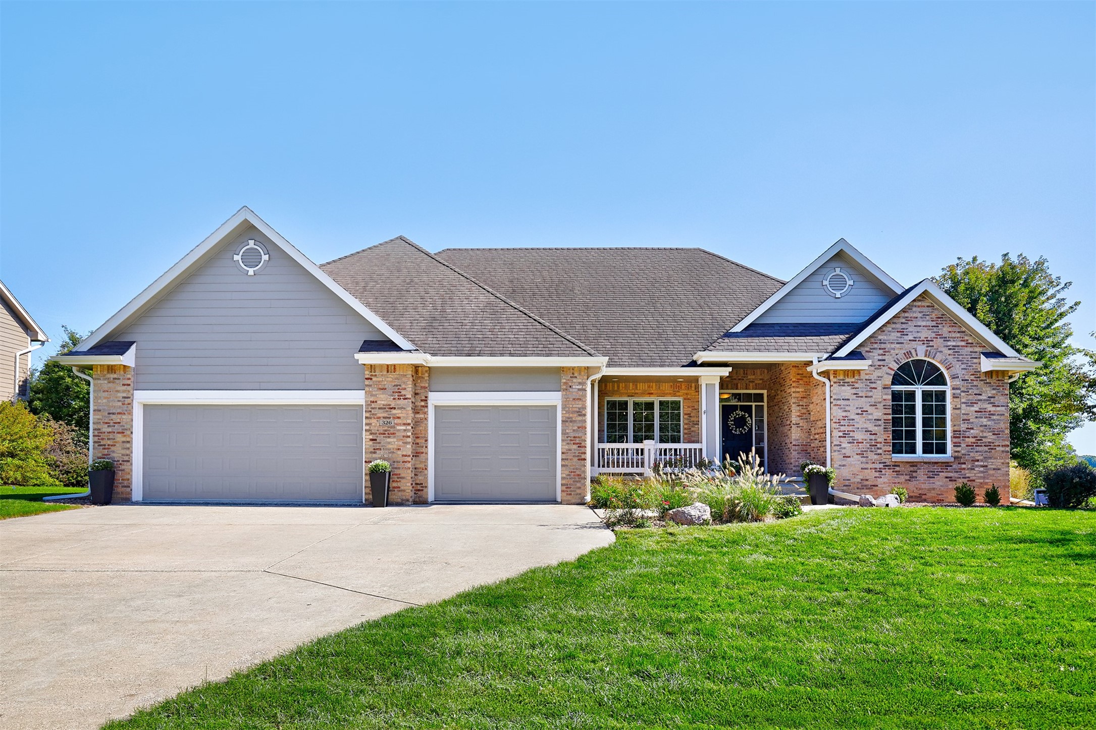 326 Turnberry Drive — photo