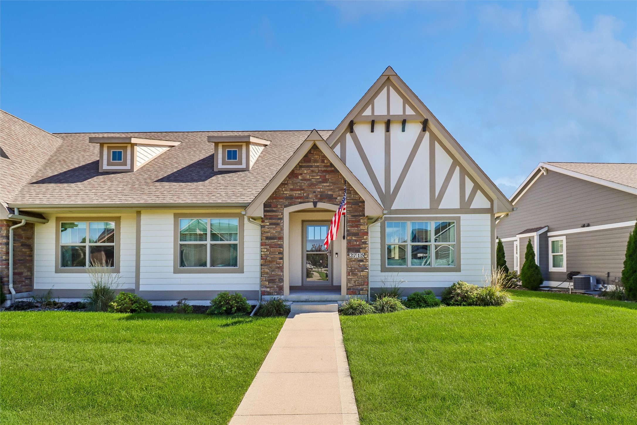 2715 SW Prairie Trail Parkway — photo