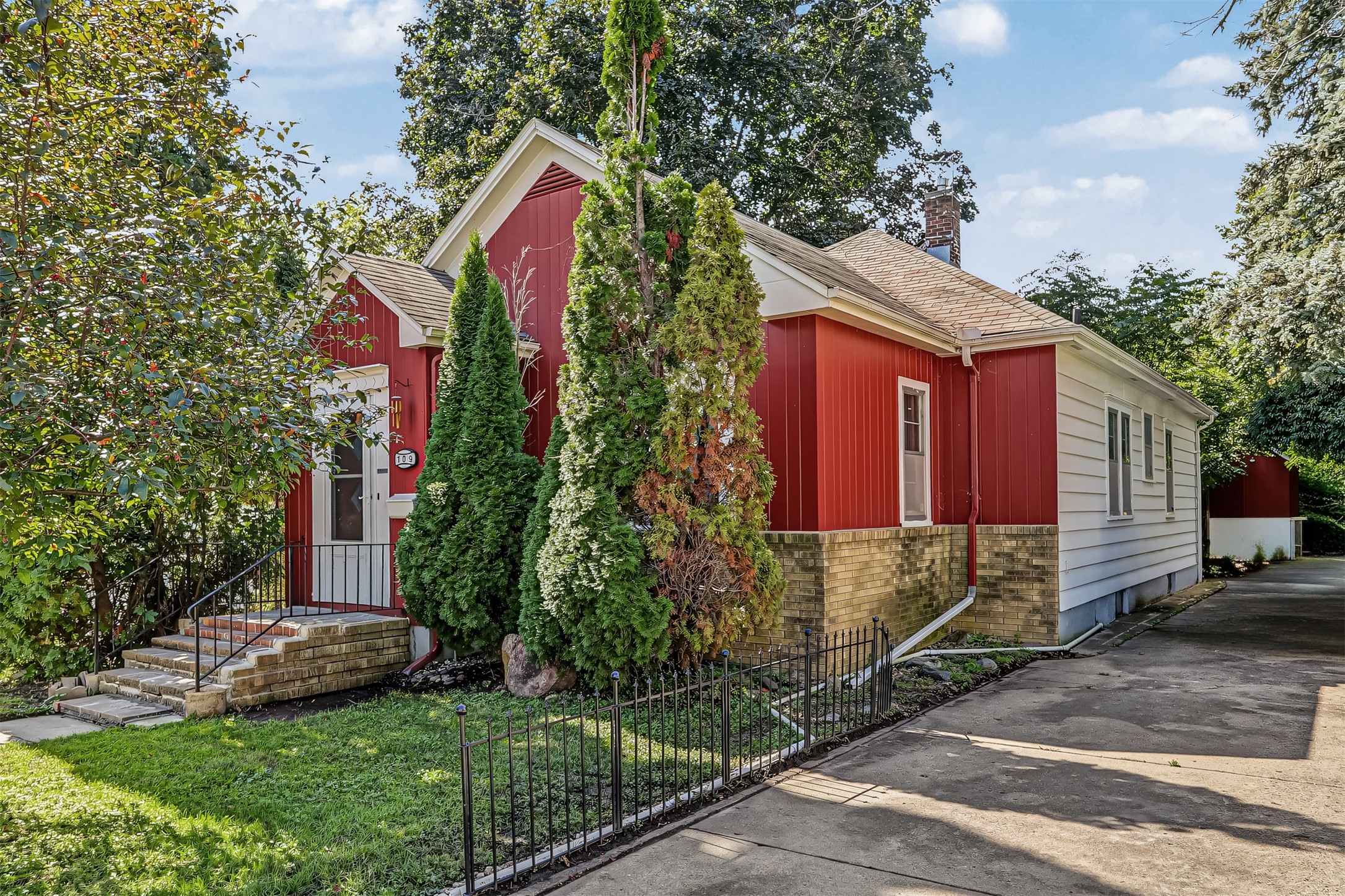 109 Carroll Street — photo