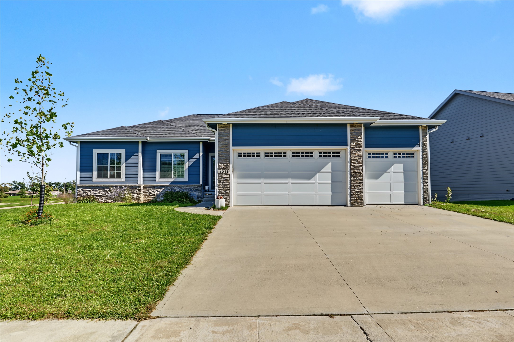 1041 Cardinal Drive — photo