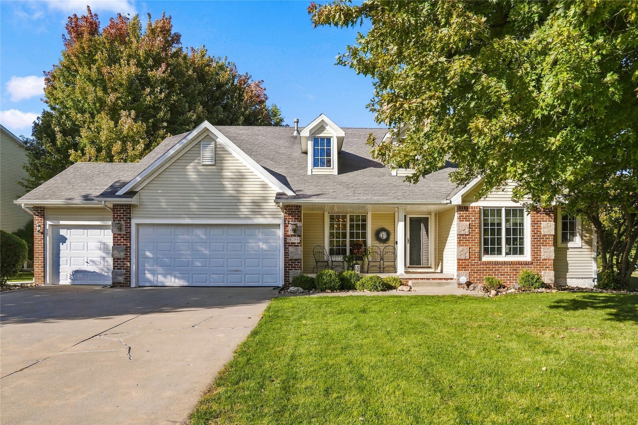 14203 Oak Brook Drive — photo