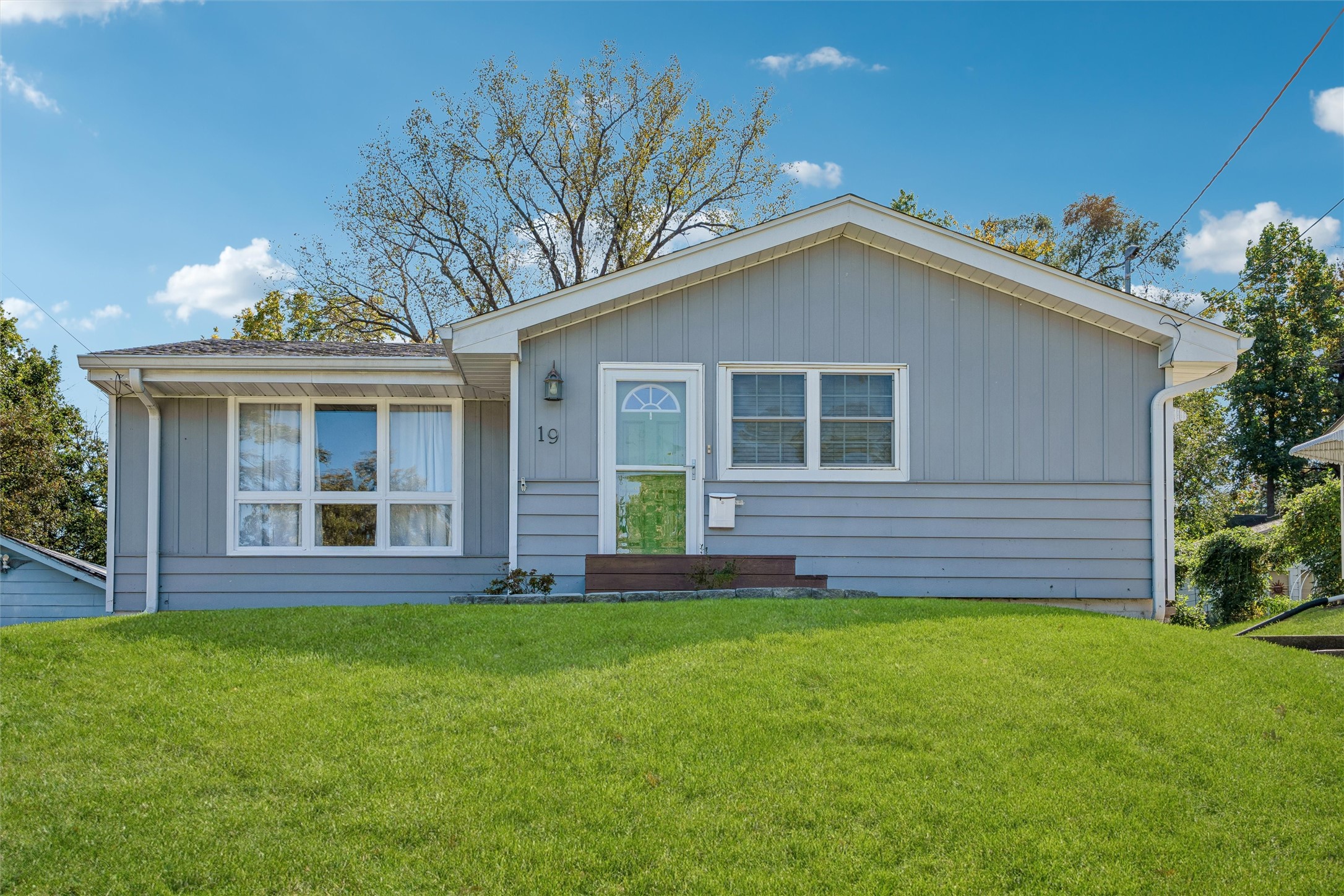 19 E Creston Avenue — photo