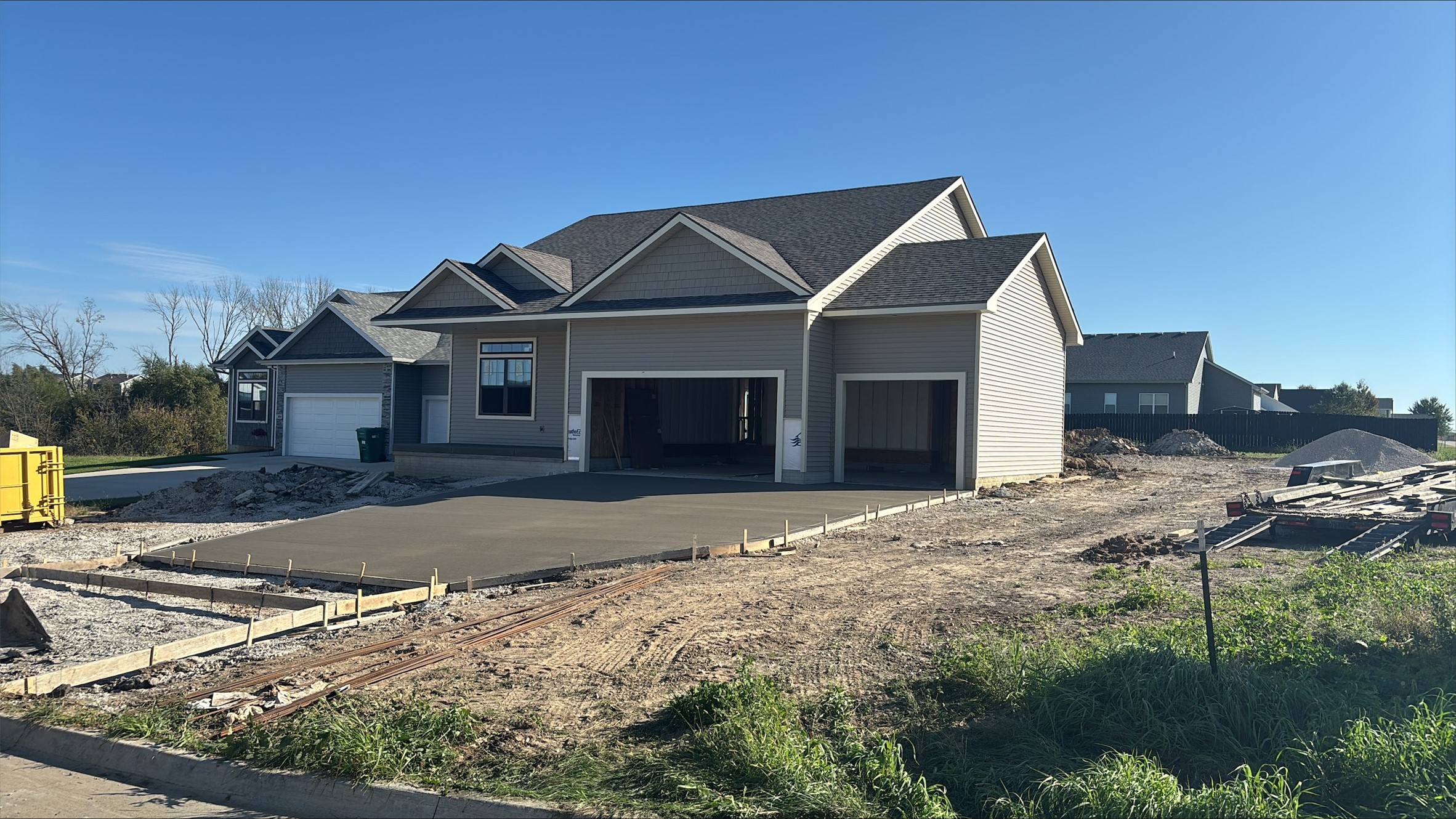 228 Maple Point — photo
