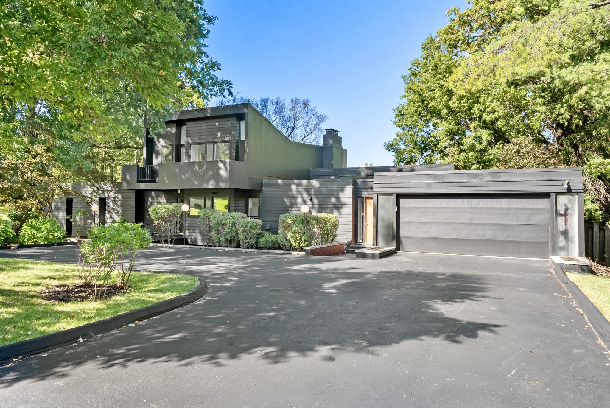 3511 Southern Hills Drive — photo