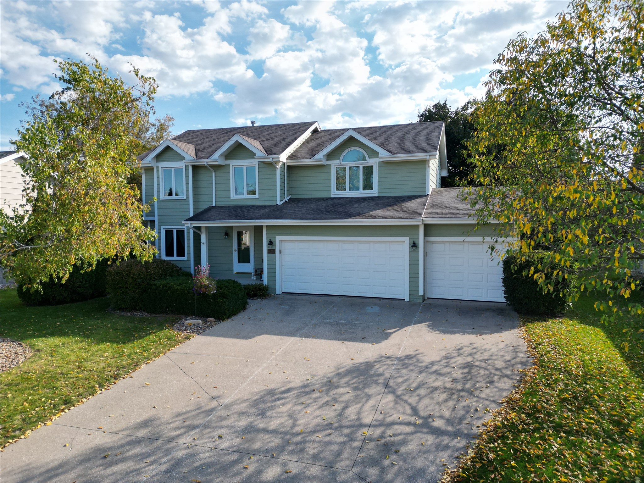 6633 Monticello Court — photo