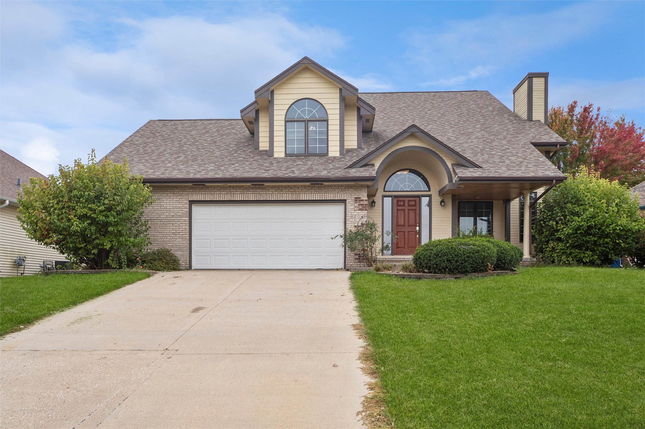 6704 Three Lakes Parkway — photo